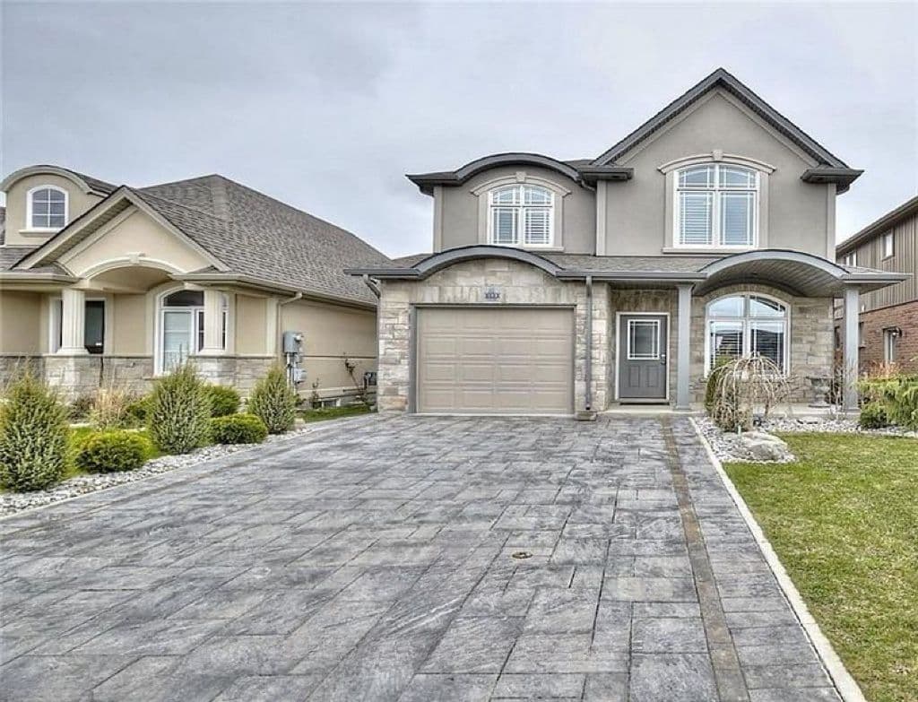 8553 JENNIFER Crescent, Niagara Falls, ON L2H 0J3