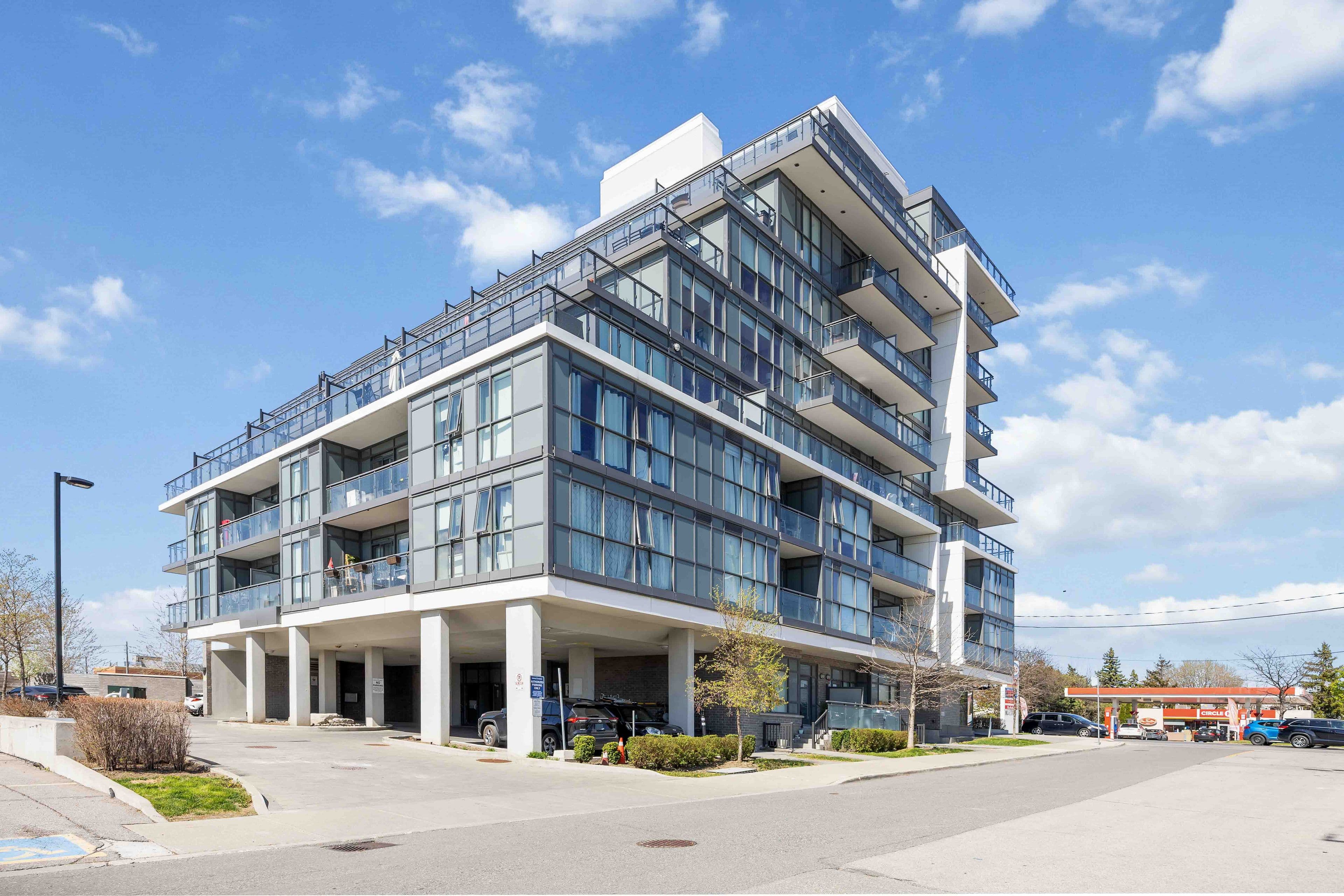 16 McAdam Avenue 509, Toronto W04, ON M6A 0B9