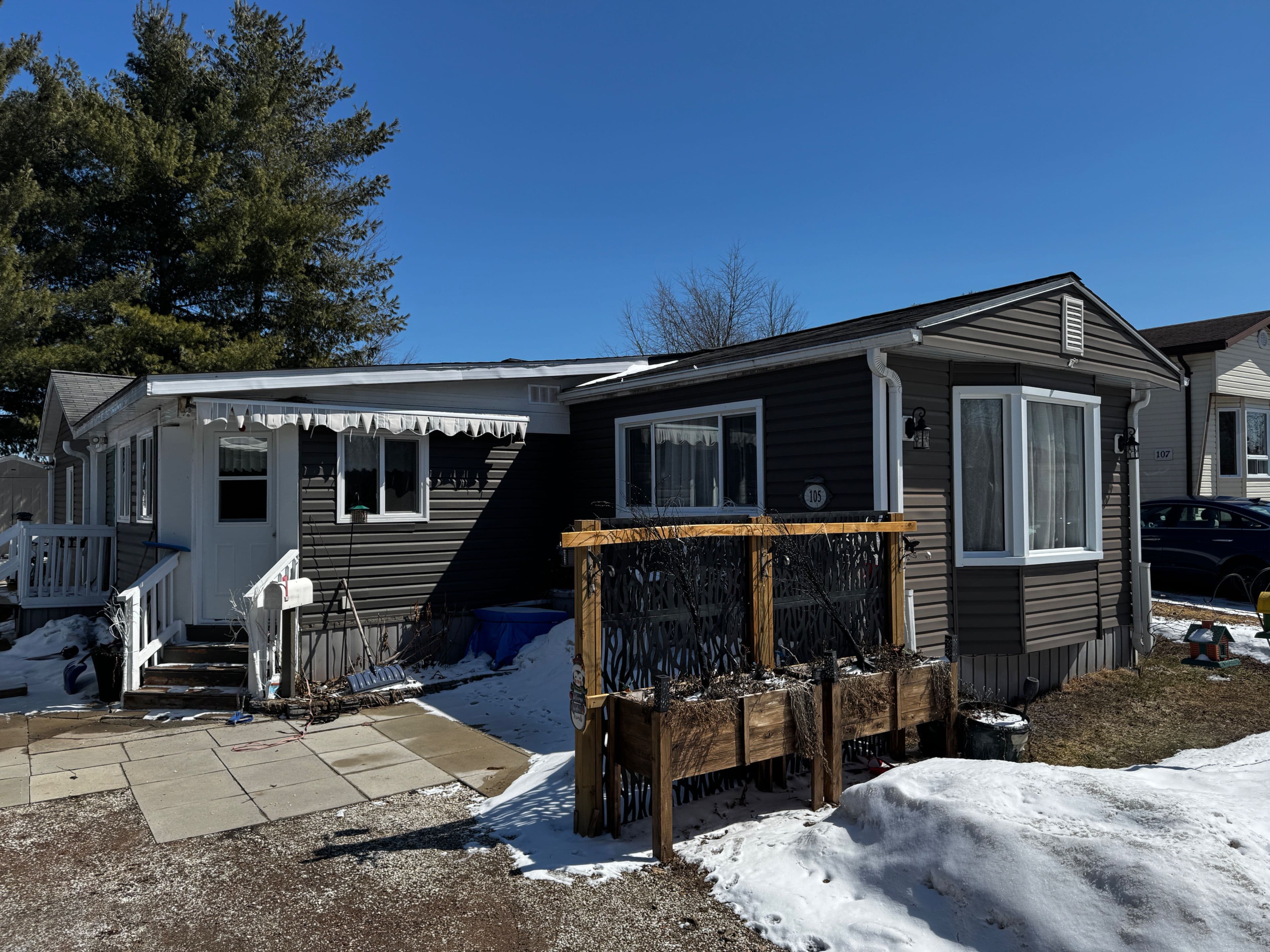 105 Pinehurst Estates, Petawawa, ON K8H 2H2