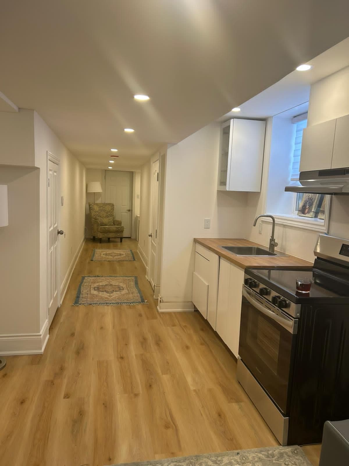 9 Hager Creek Terrace Basement, Hamilton, ON L8B 1Z3