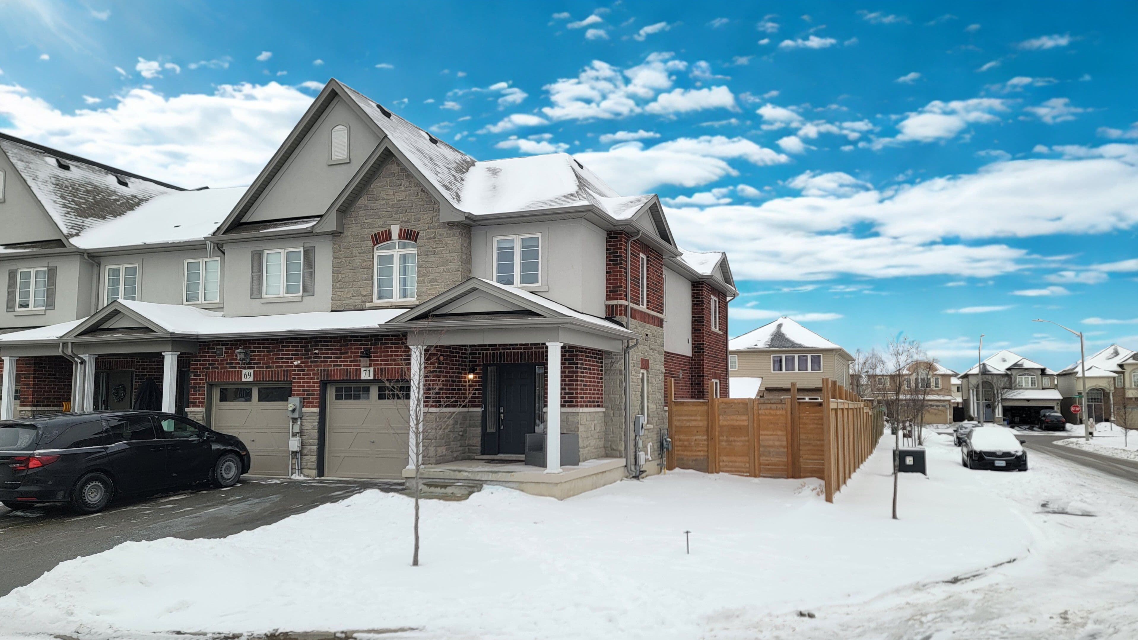 71 Bradbury Road, Hamilton, ON L8J 0E4