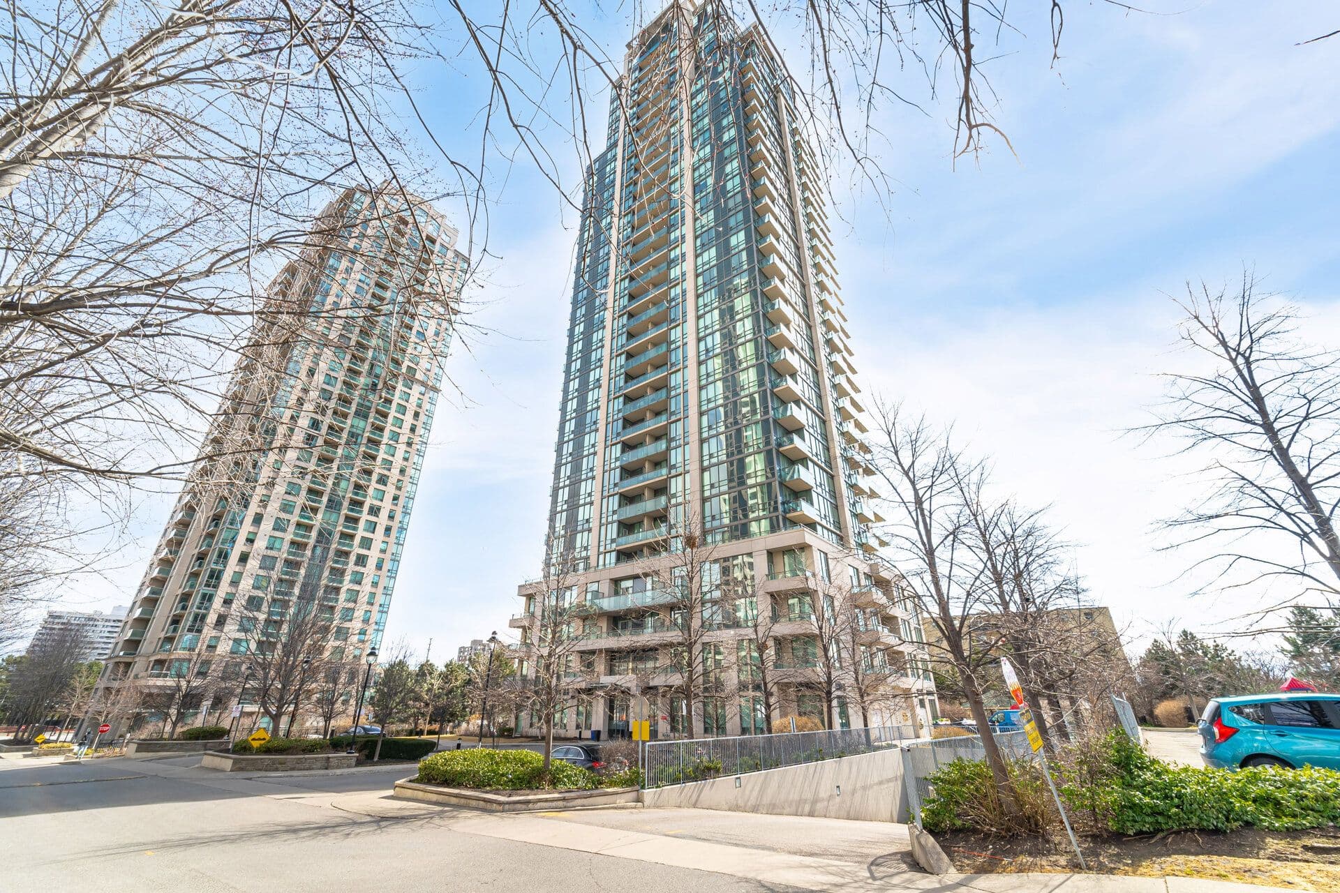 3515 kariya Drive 510, Mississauga, ON L5B 0C1