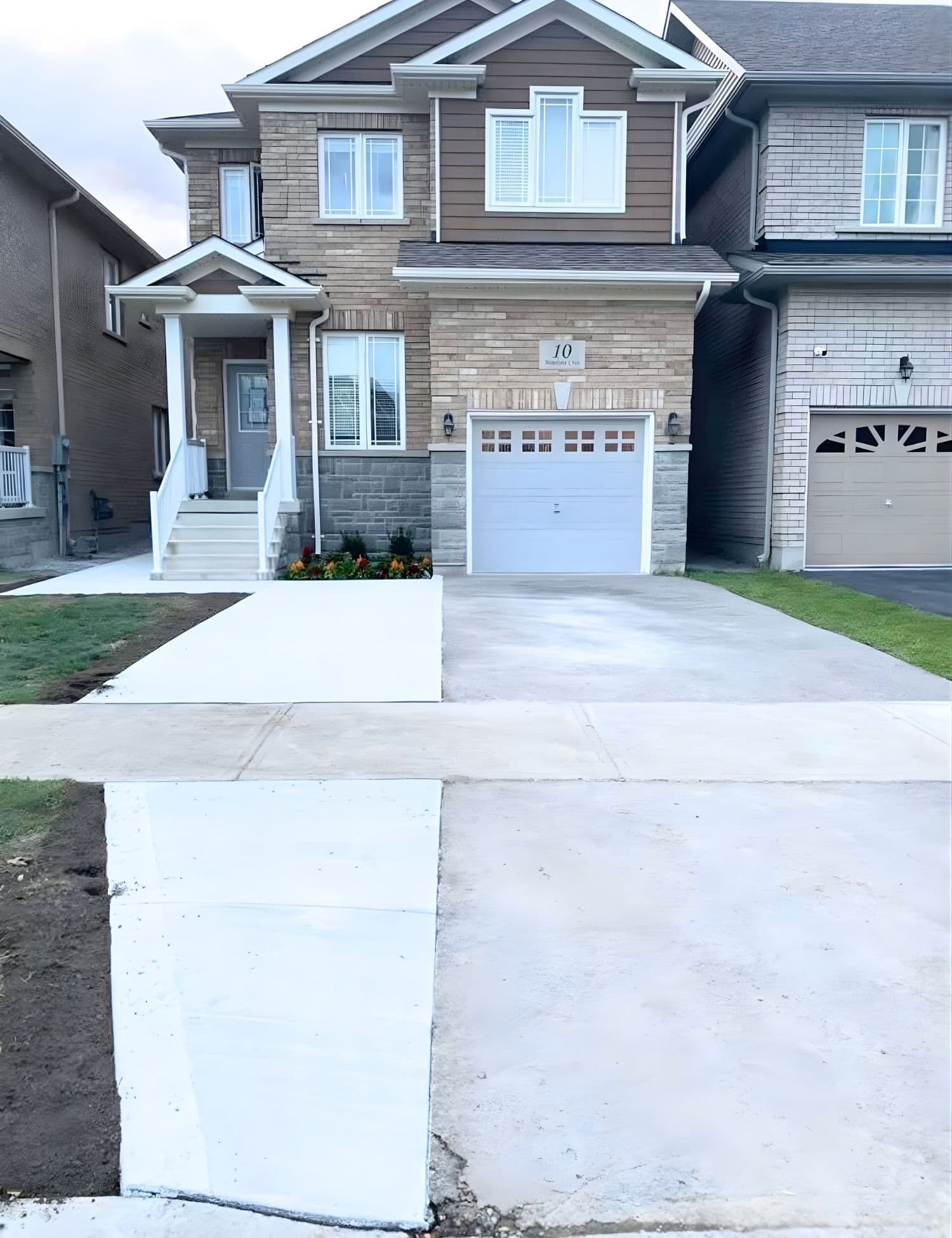 10 Hopkins Crescent Bsmt, Bradford West Gwillimbury, ON L3Z 1R6