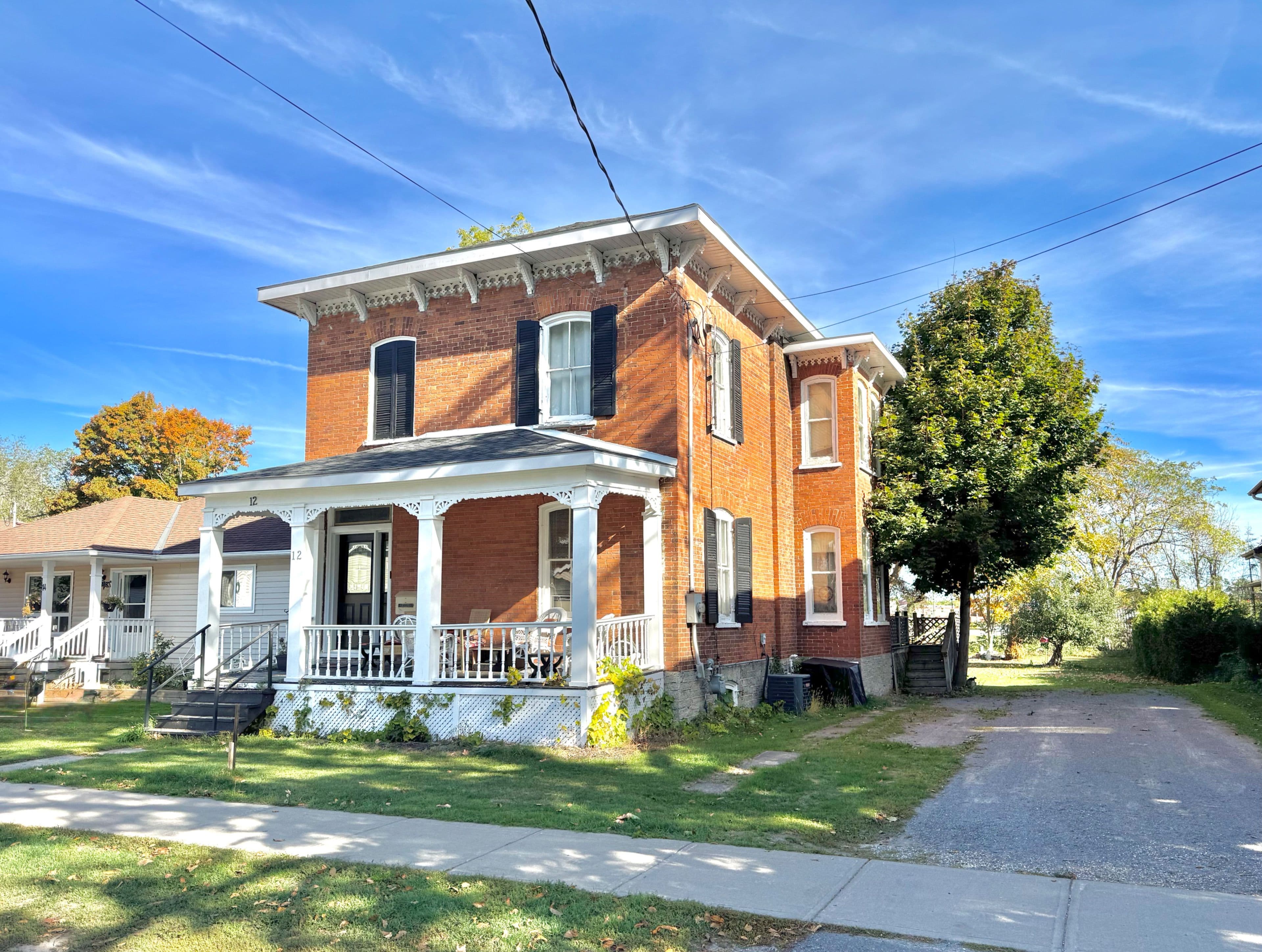 12 Maple Avenue, Prince Edward County, ON K0K 2T0