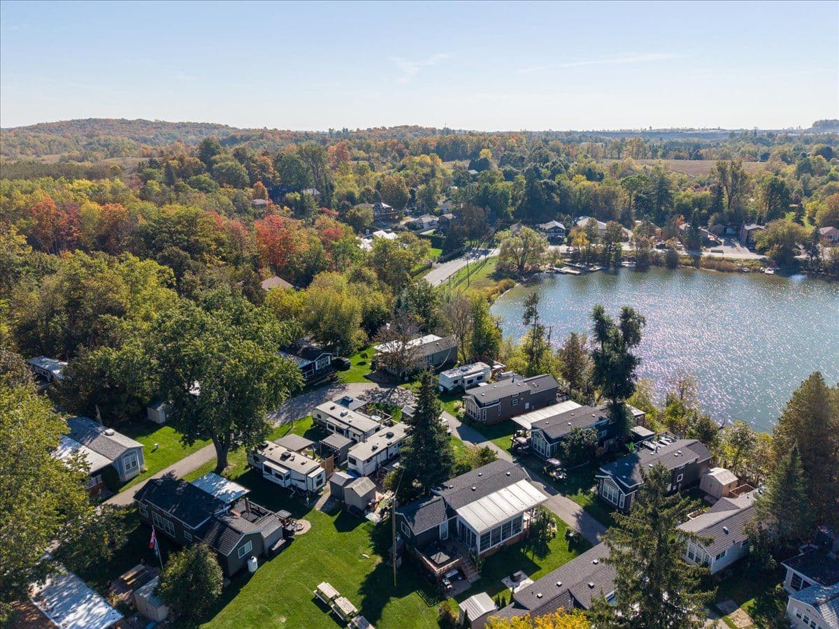 15 Hawaiian Circle, Whitchurch-Stouffville, ON L0G 1E0