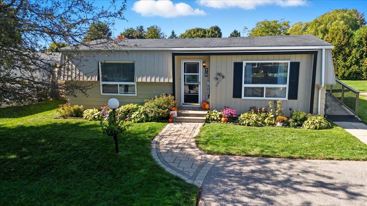 79 Fairway Drive, Clarington, ON L1B 1B1