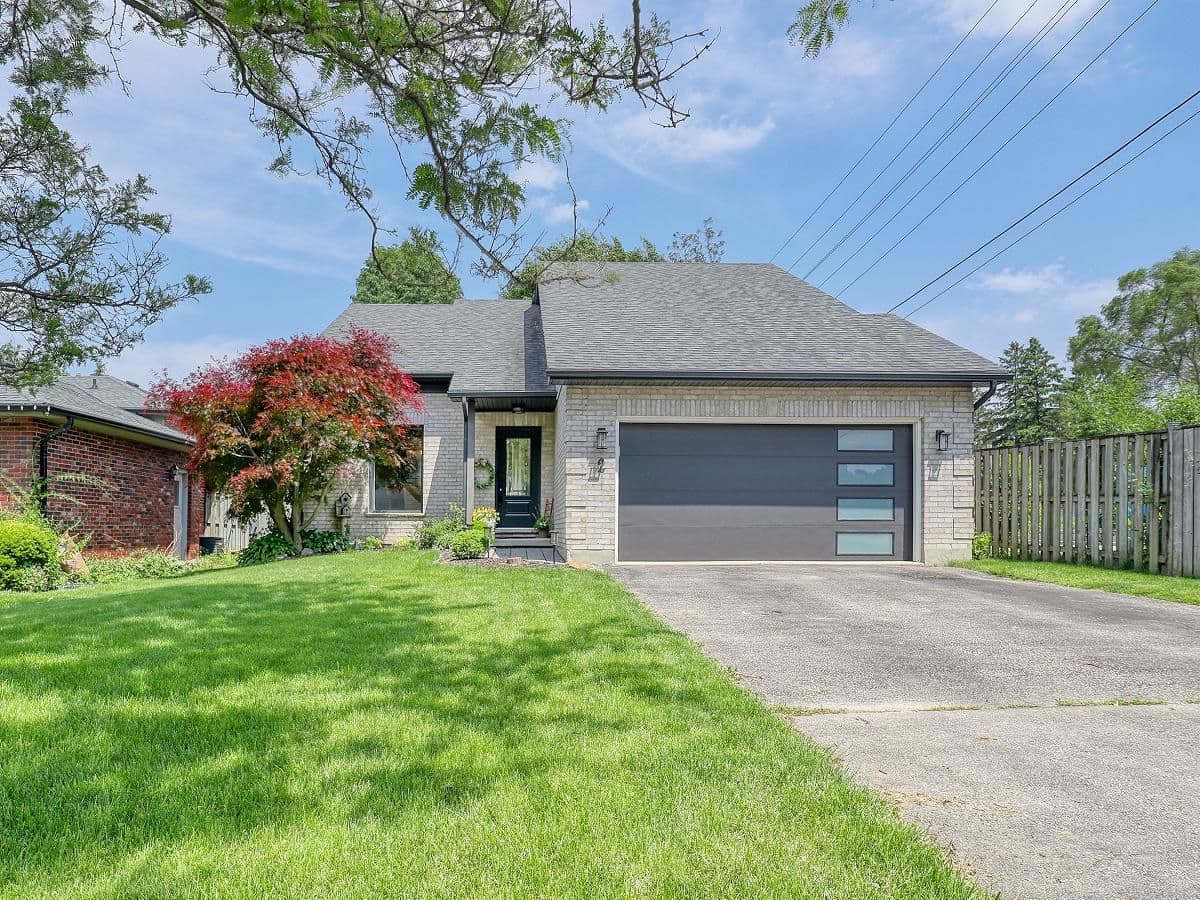 2 Stoneycreek Crescent, London North, ON N5X 3X4