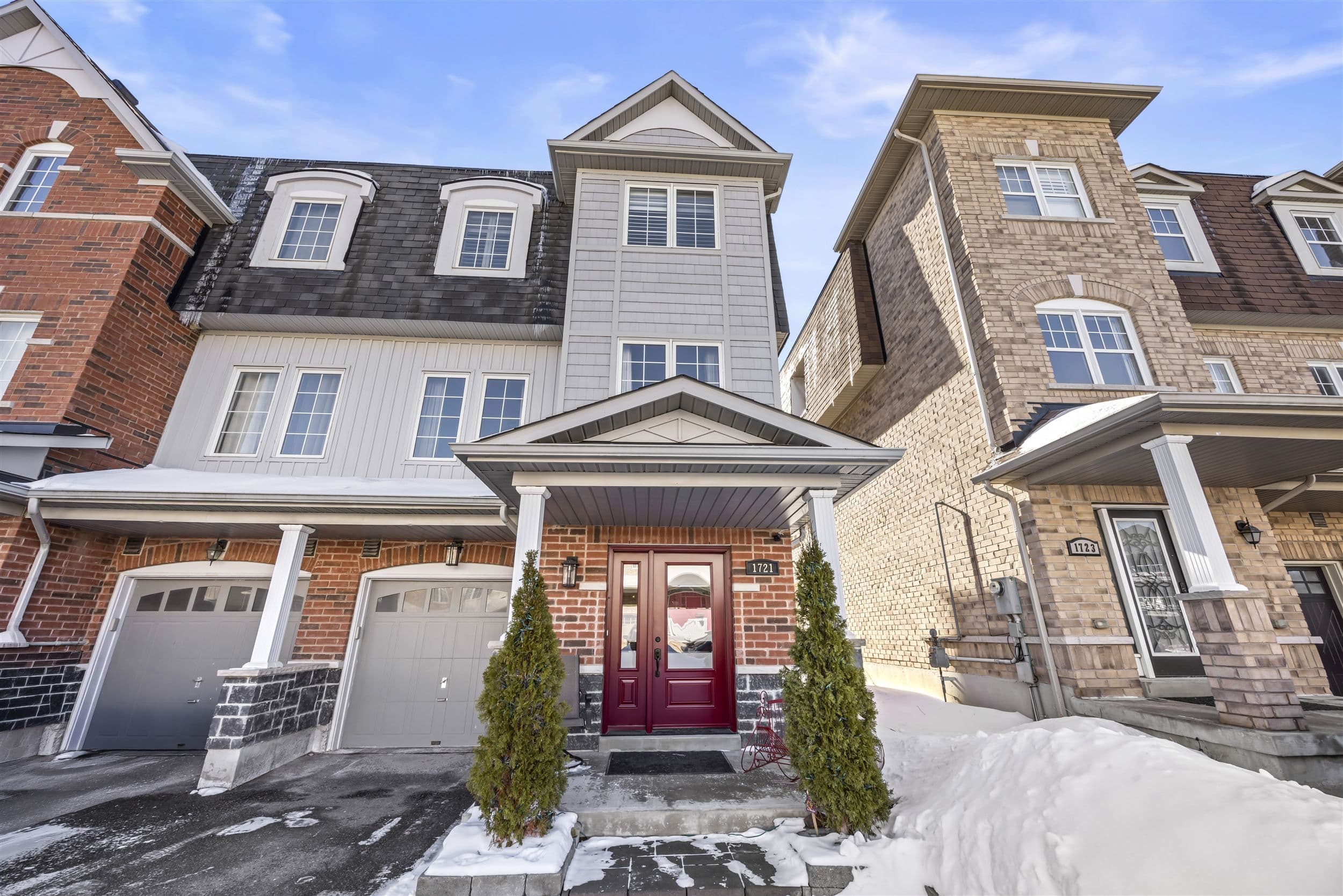 1721 Carousel Drive, Pickering, ON L1X 0C1