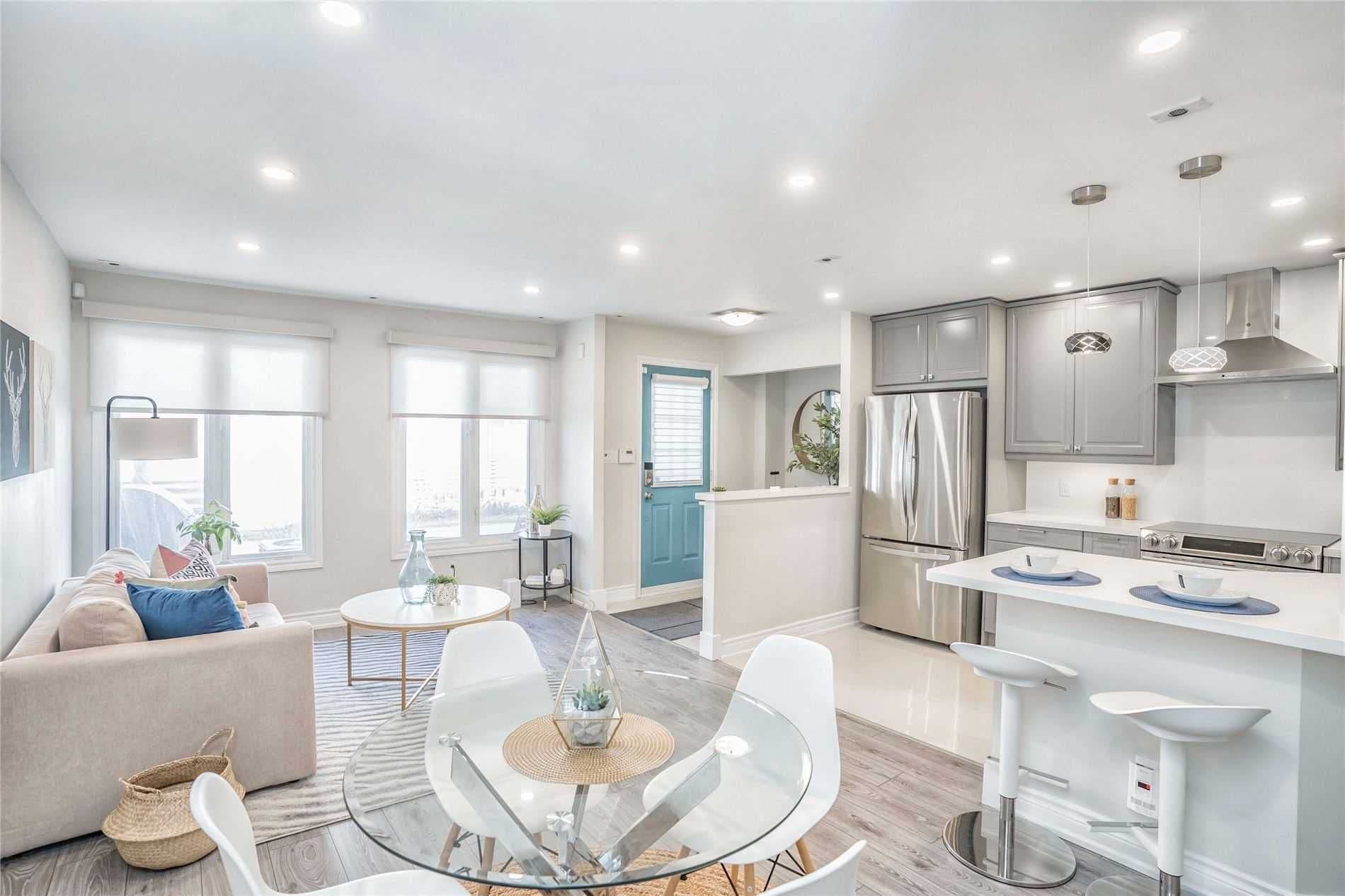 151 Townsgate Drive 82, Vaughan, ON L4J 8J7