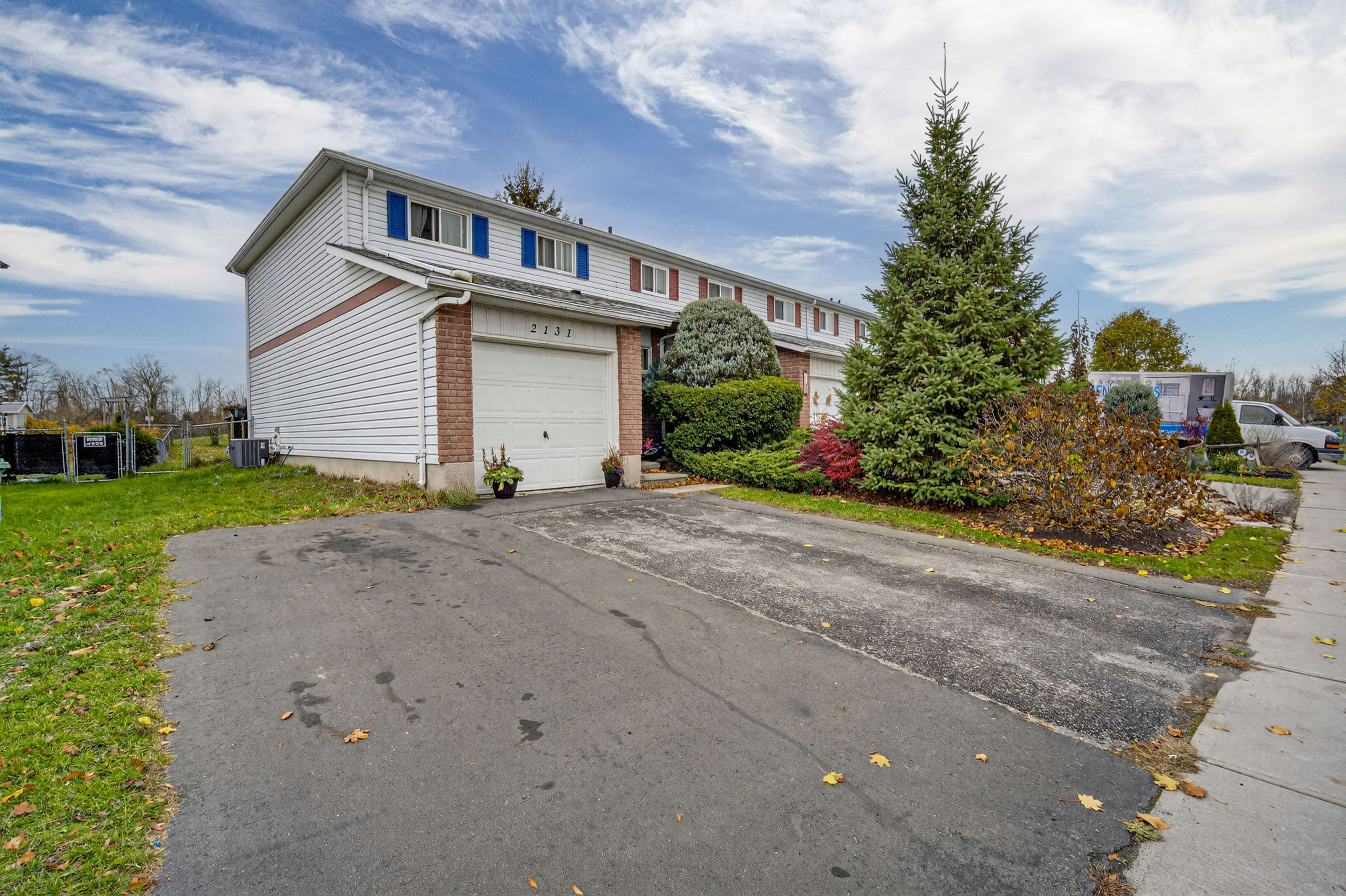 2131 Walker Avenue, Peterborough, ON K9L 1T6