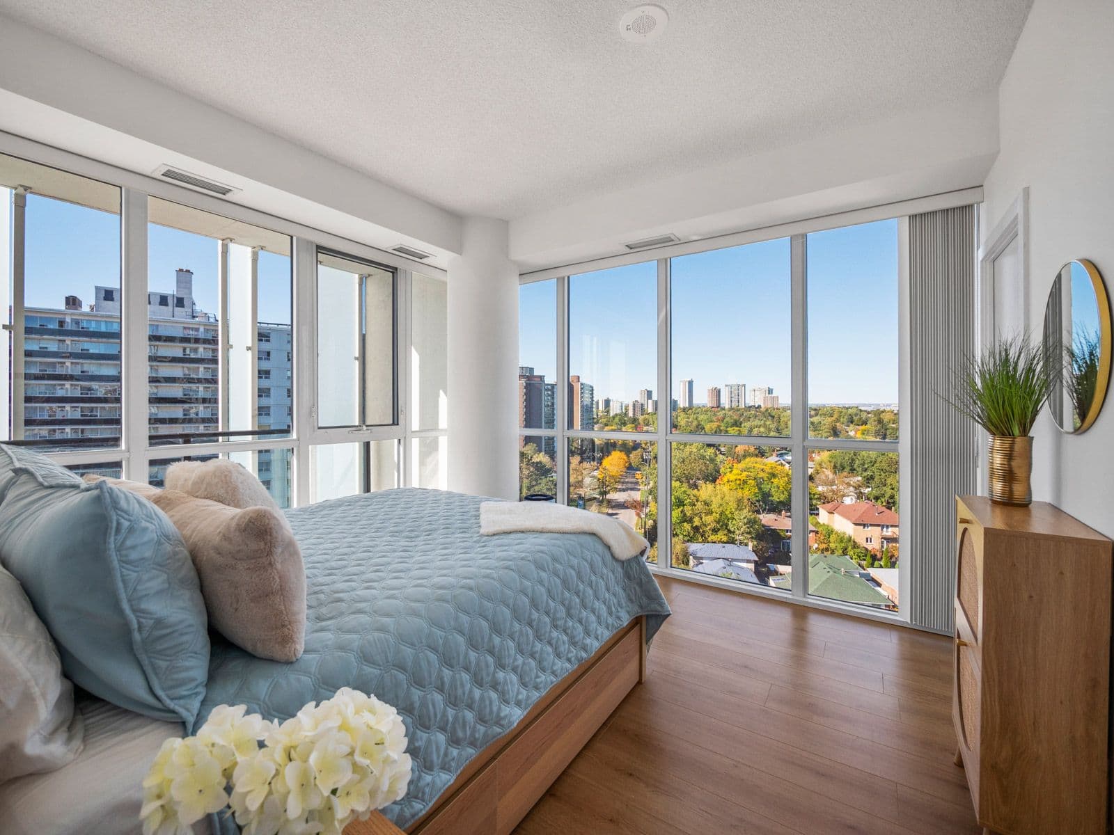 128 Fairview Mall Drive 1005, Toronto C15, ON M2J 0E8