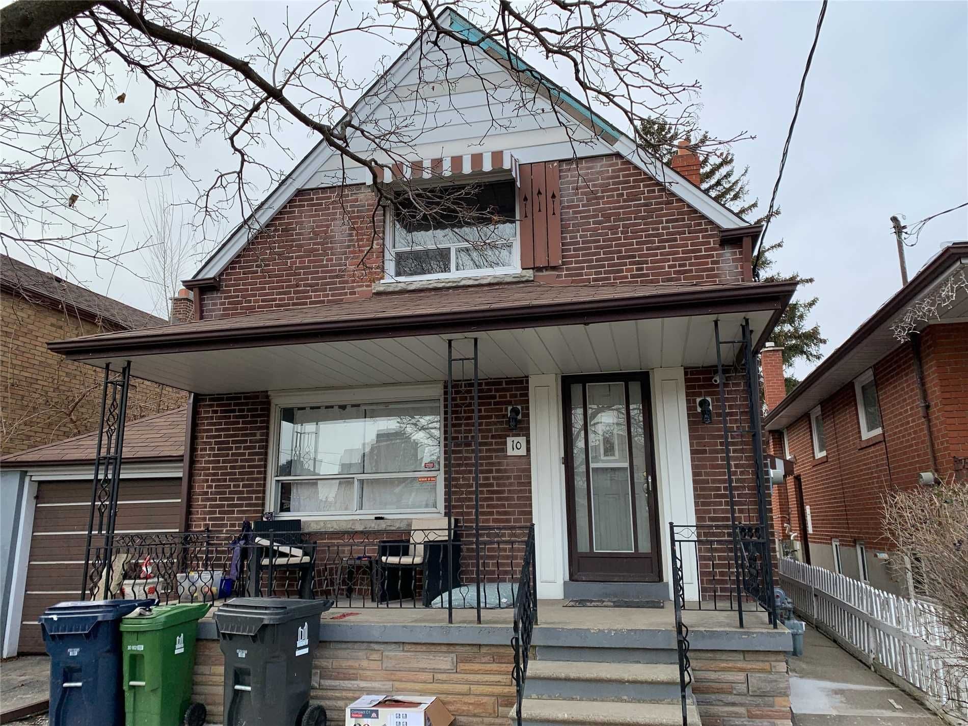 10 Hartley Avenue bsmt, Toronto W04, ON M6E 4E6