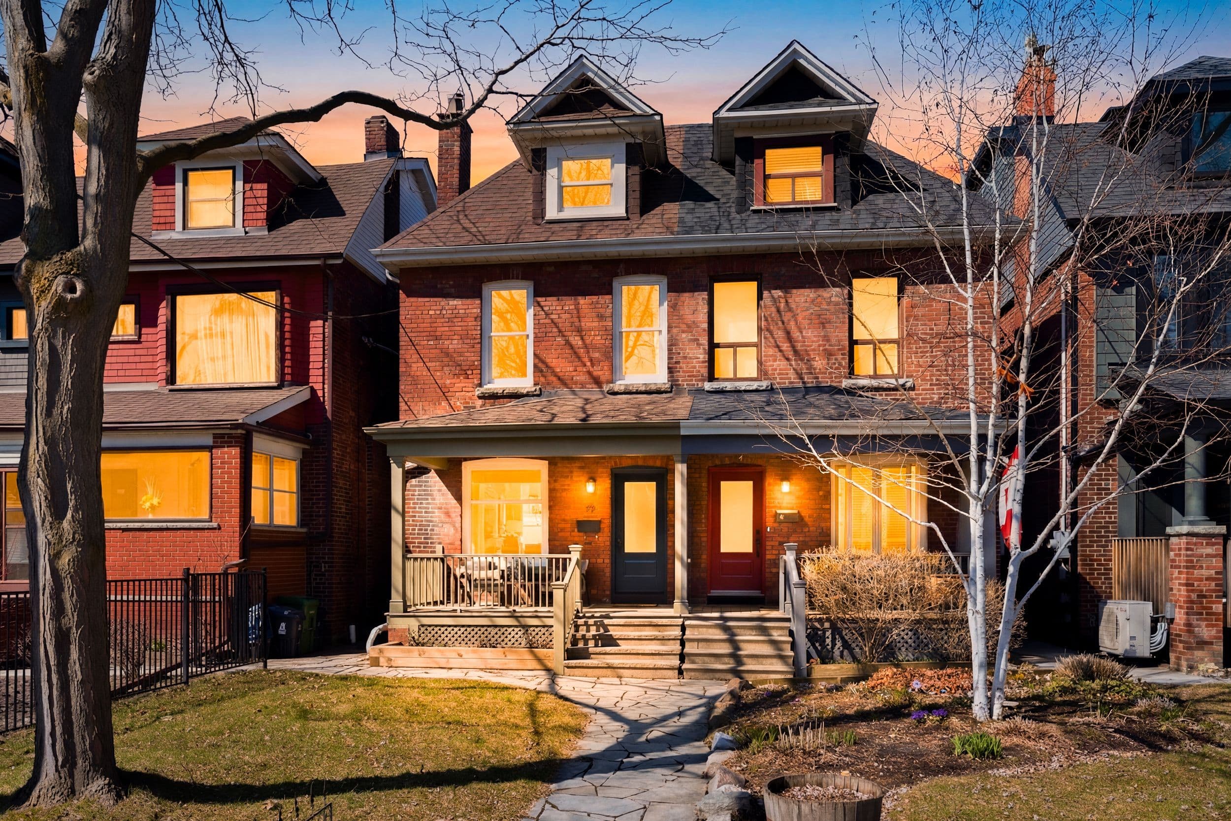 98 Galley Avenue, Toronto W01, ON M6R 1H1