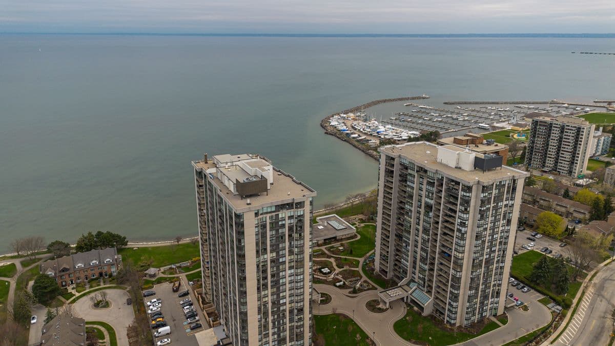 2170 Marine Drive 2008, Oakville, ON L6L 5V1