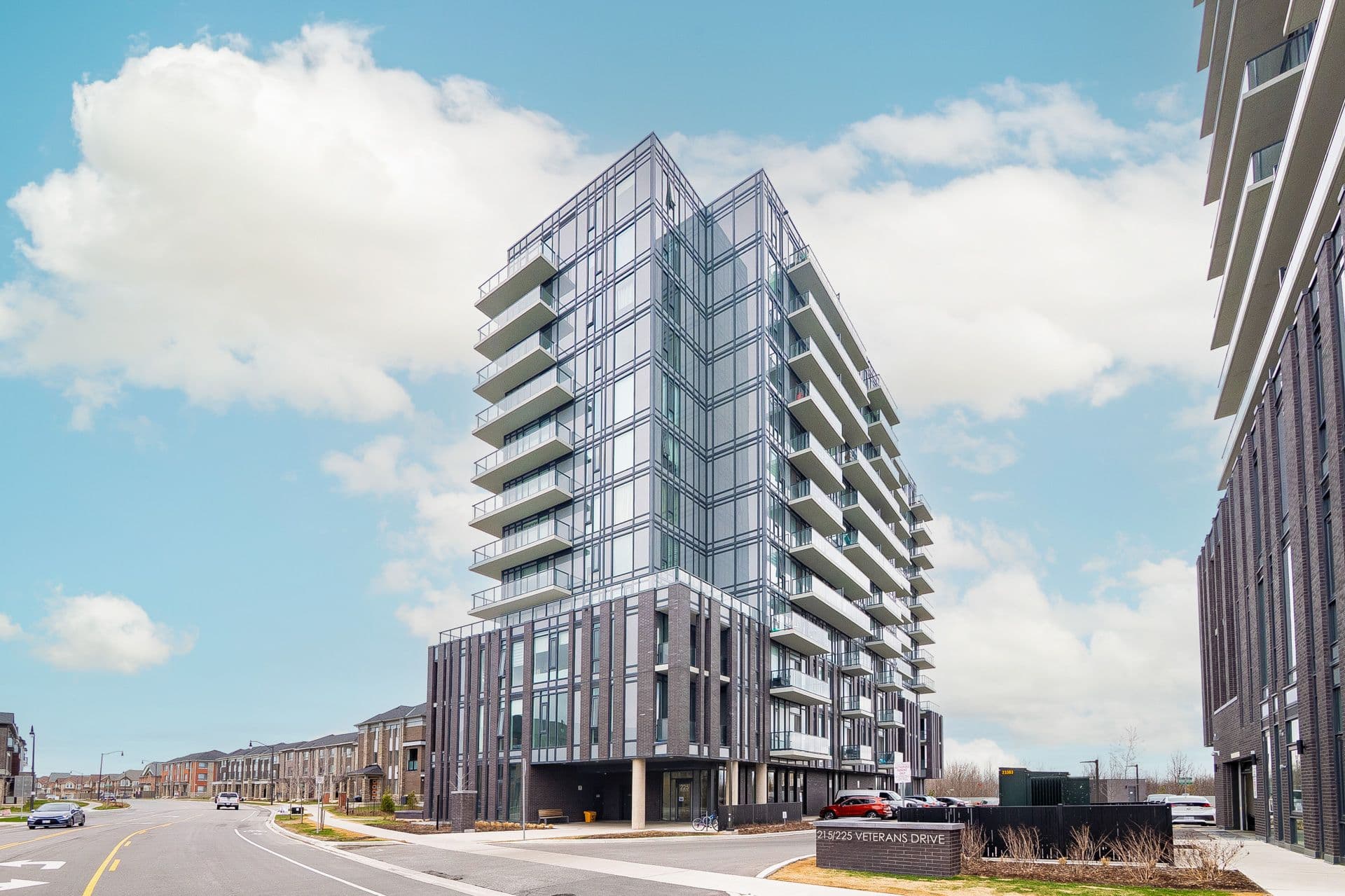 225 Veterans Drive 901, Brampton, ON L7A 5L7