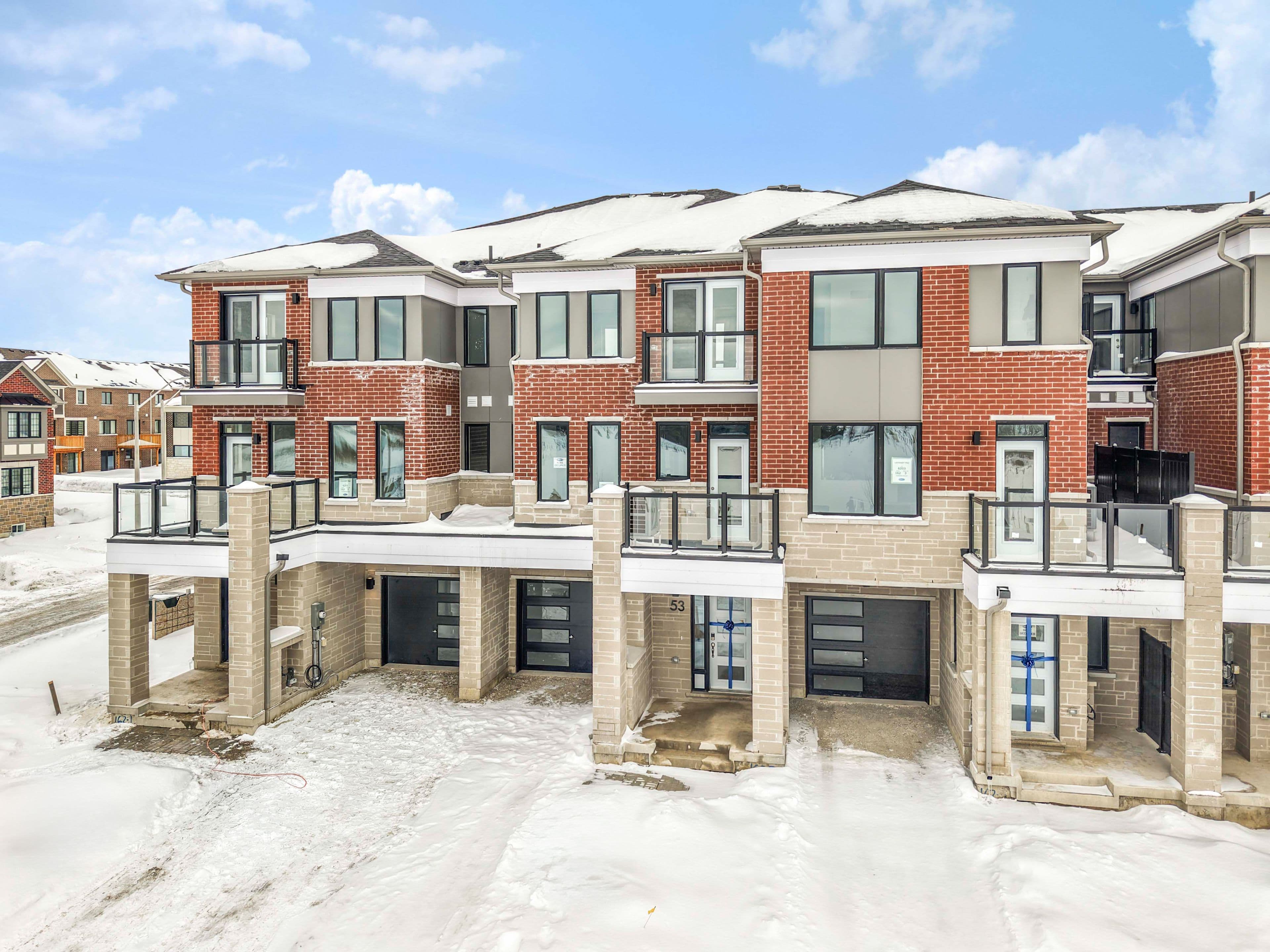 53 Vinewood Crescent, Barrie, ON L9J 0B7