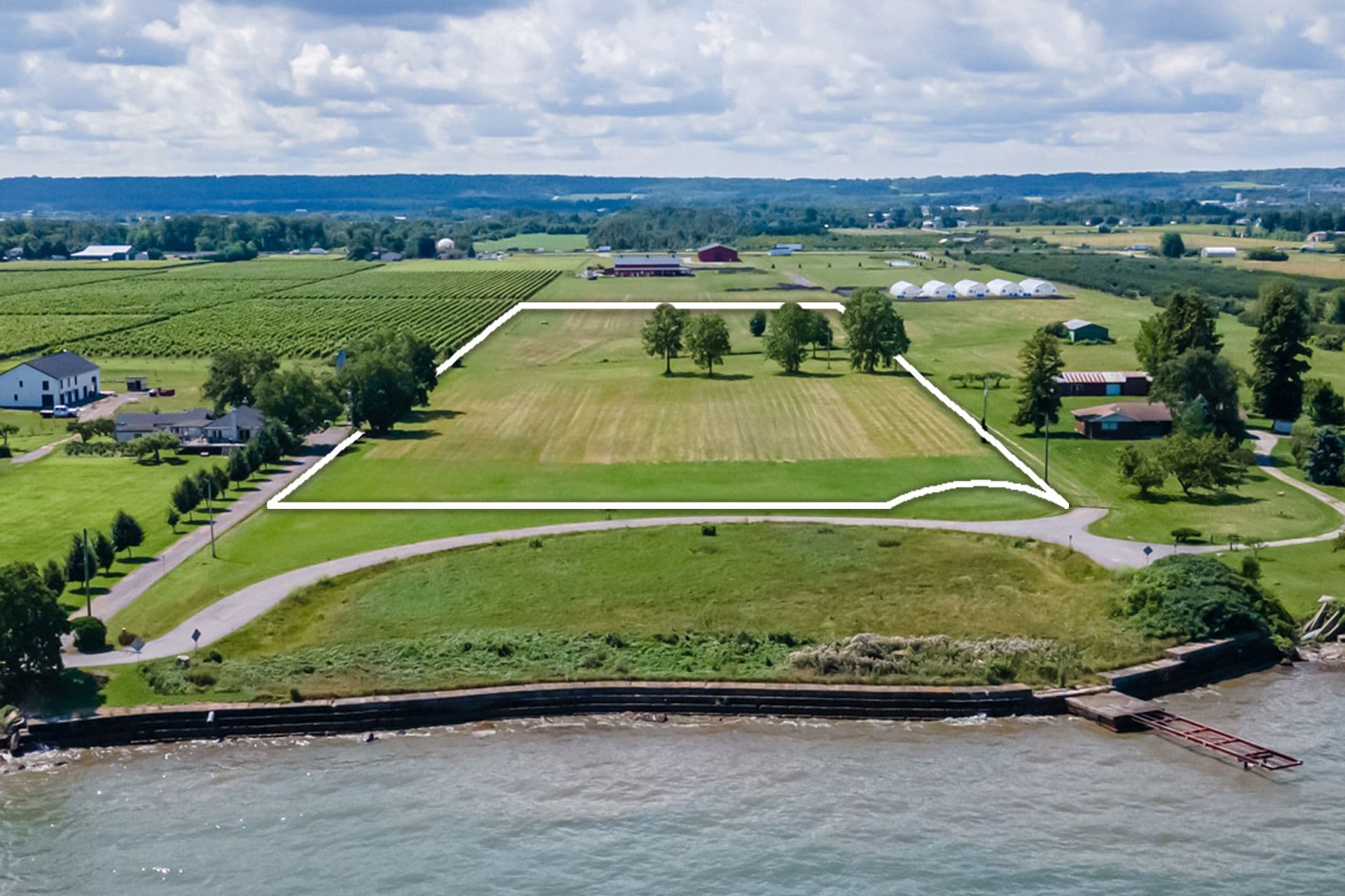 4558 Lakeside Drive, Lincoln, ON L0R 1B1