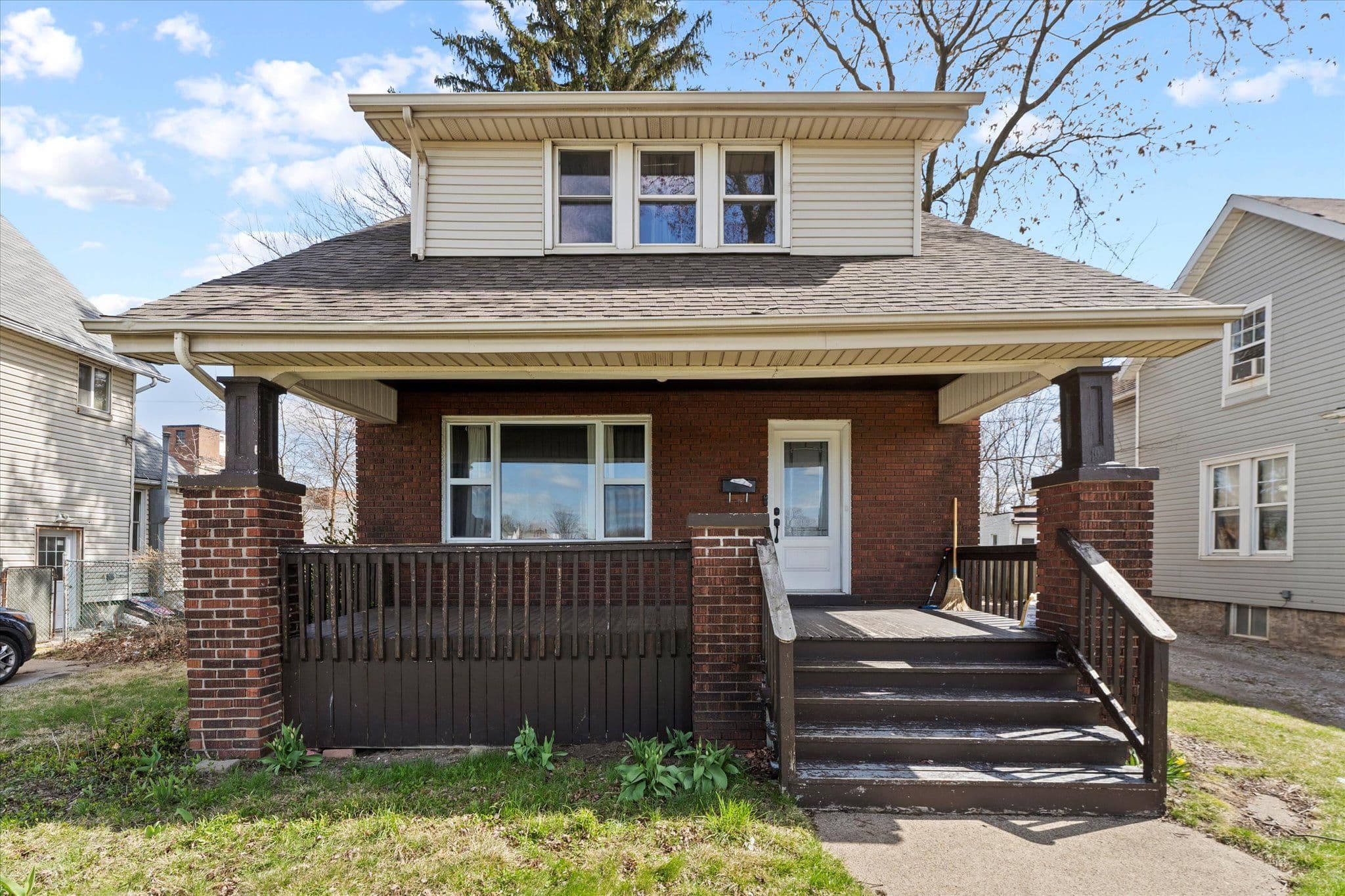 394 Crawford Avenue, Windsor, ON N9A 5C4