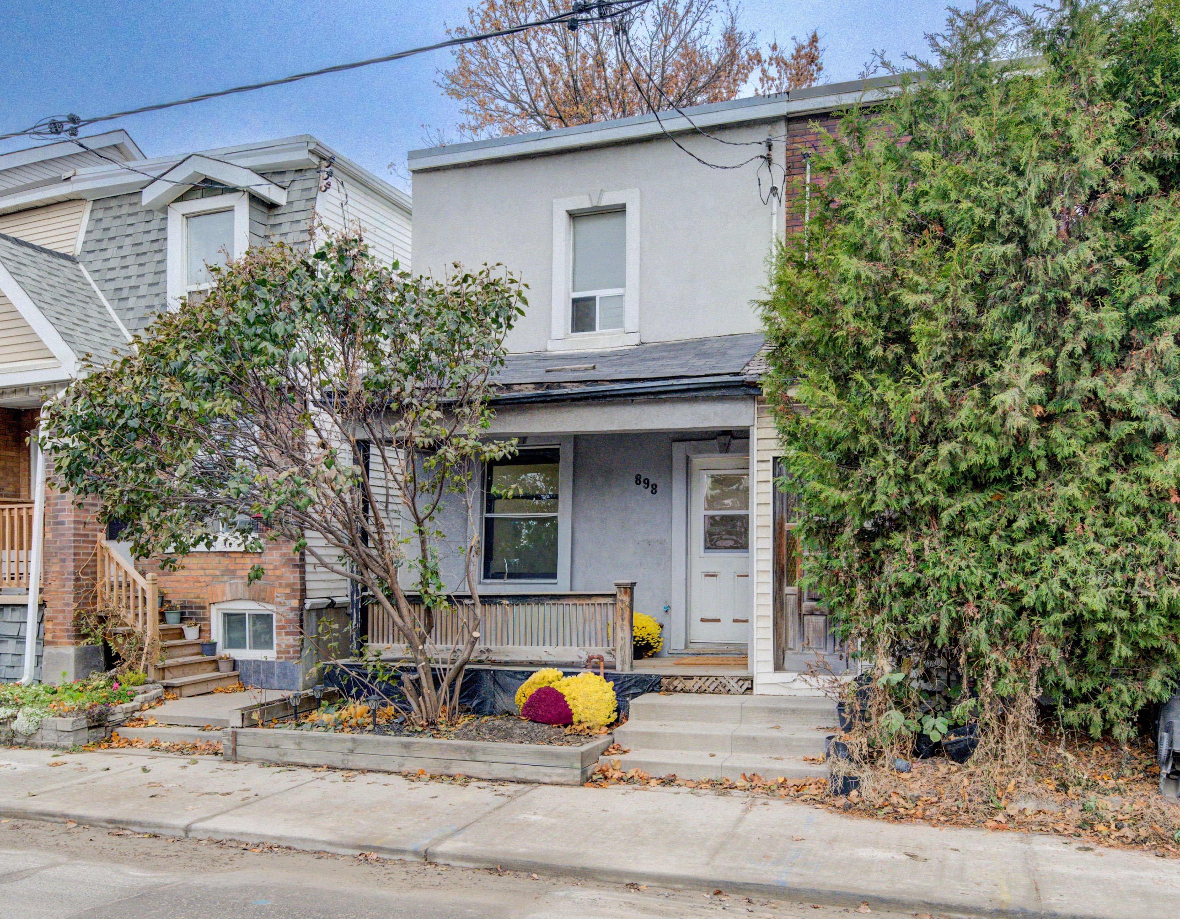898 Eastern Avenue, Toronto E01, ON M4L 1A4