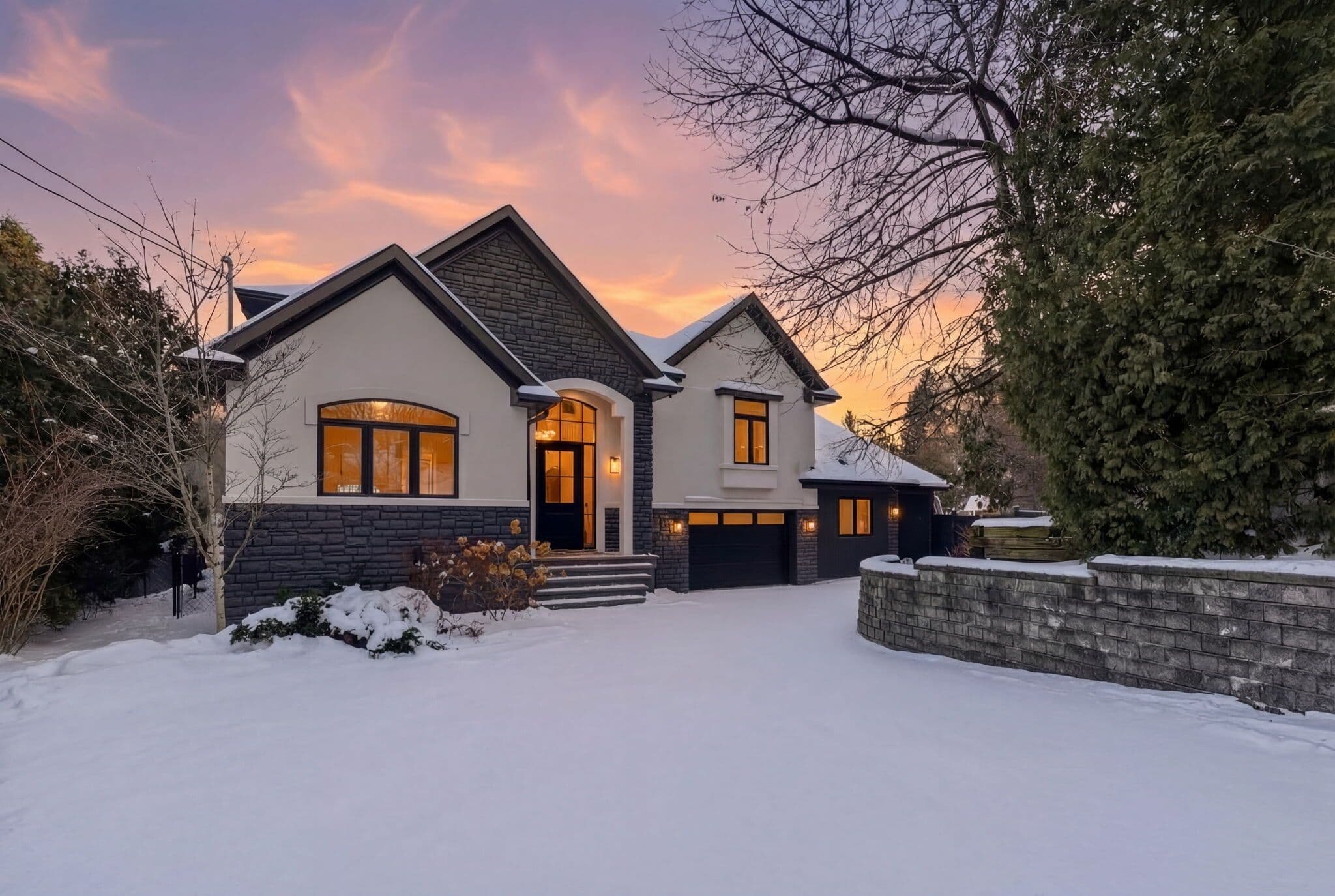 1316 Dundas Street, Burlington, ON L7P 0S6