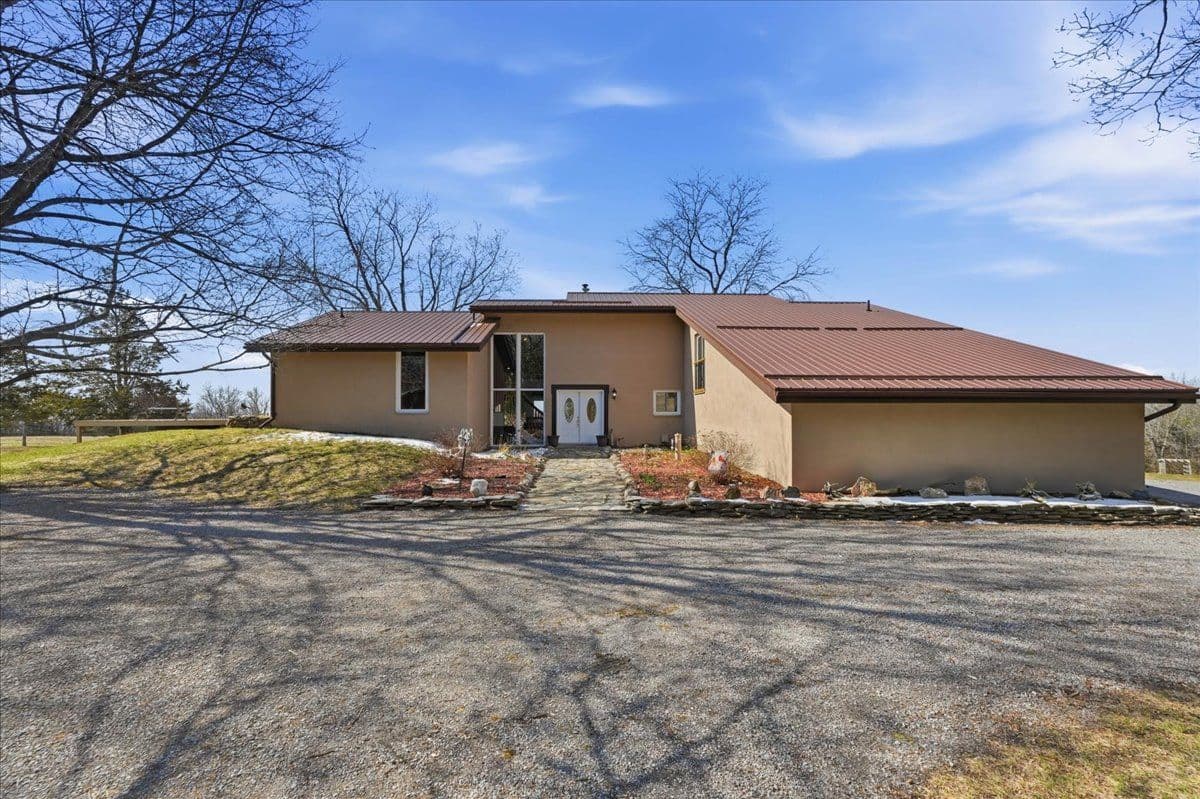 401 Hearns Road, Quinte West, ON K0K 2C0