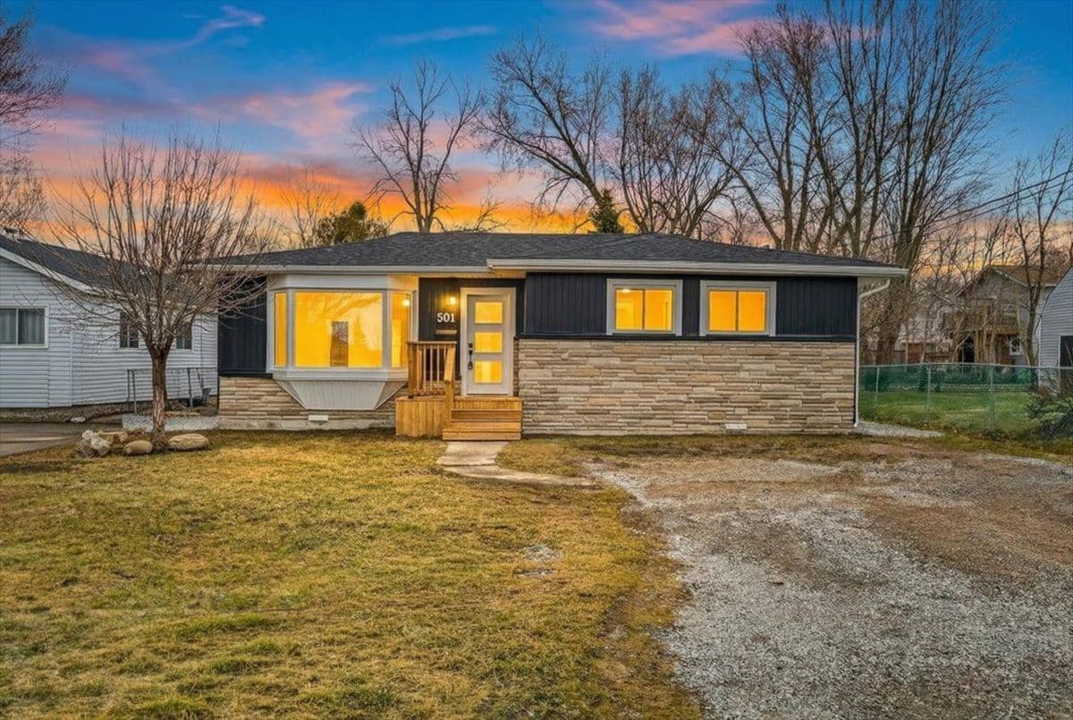 501 Lake Drive S, Georgina, ON L4P 1R8