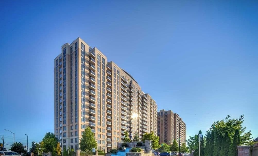 8 Mondeo Drive 1421, Toronto E04, ON M1P 5C7