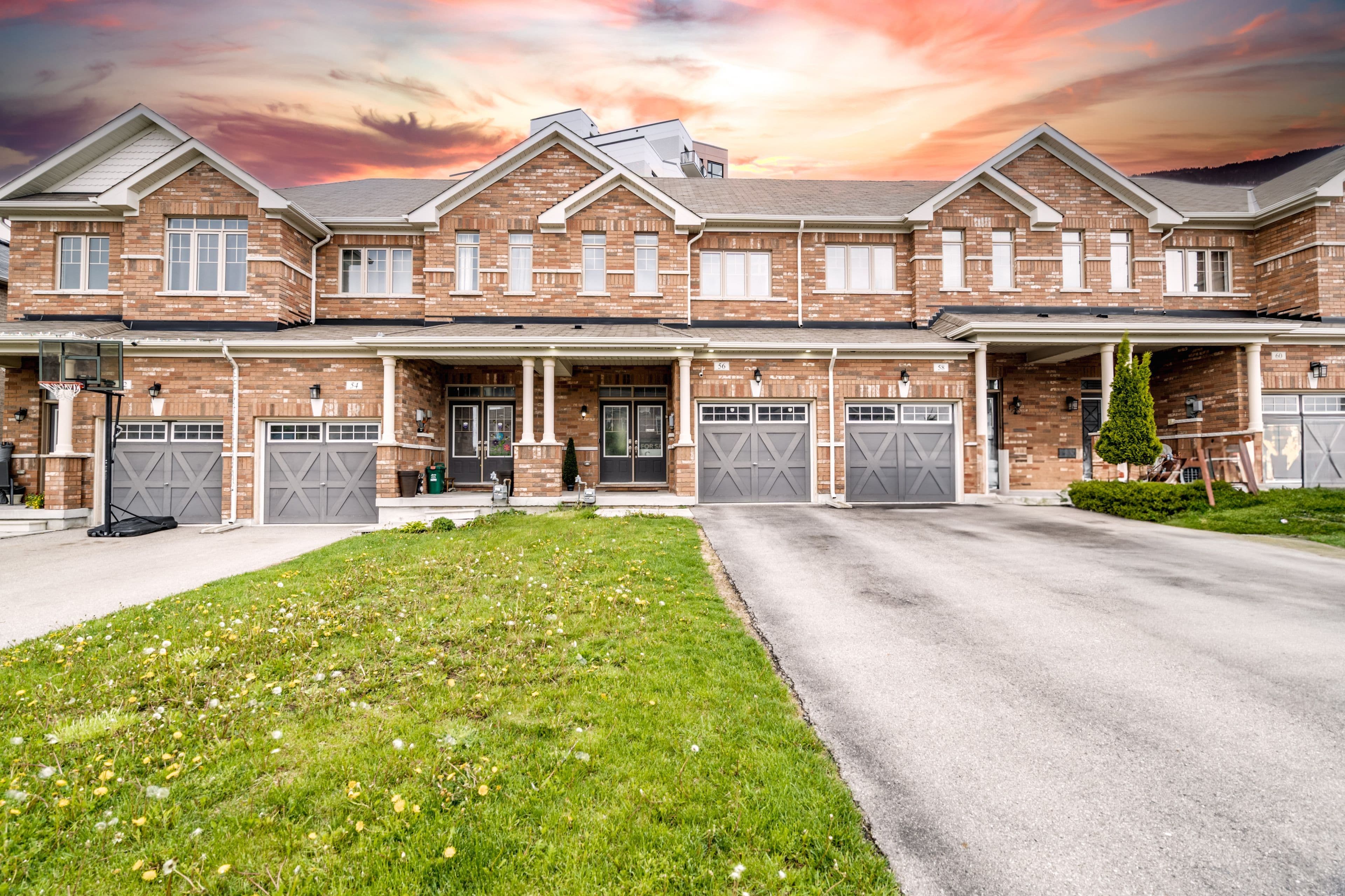 56 Snelgrove Crescent, Barrie, ON L4N 6R6