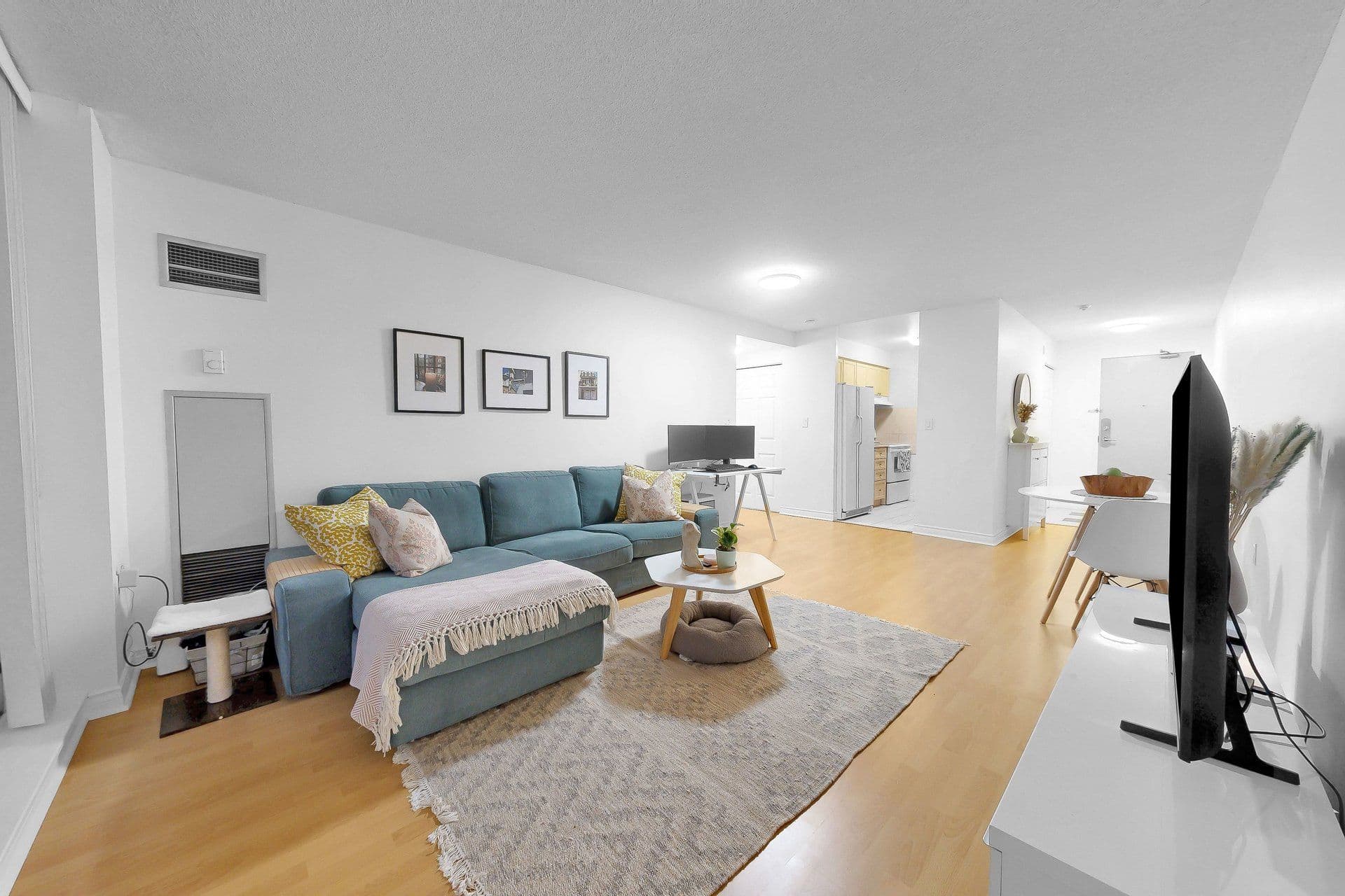 2100 John Street 216, Markham, ON L3T 7S6