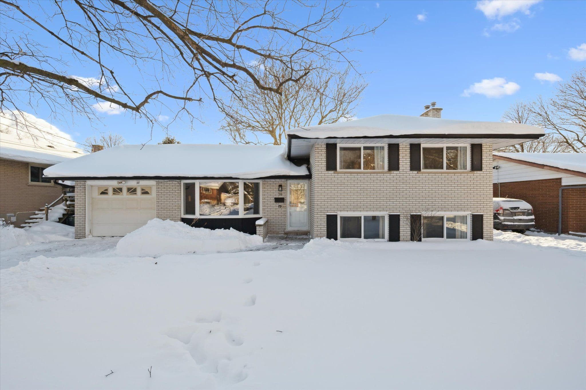 38 Brentwood Drive, Guelph, ON N1H 5M7