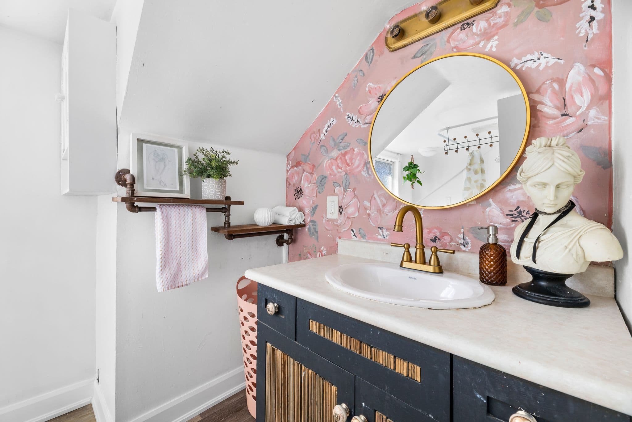 19 Ontario Street, Ajax, ON L1S 1T4