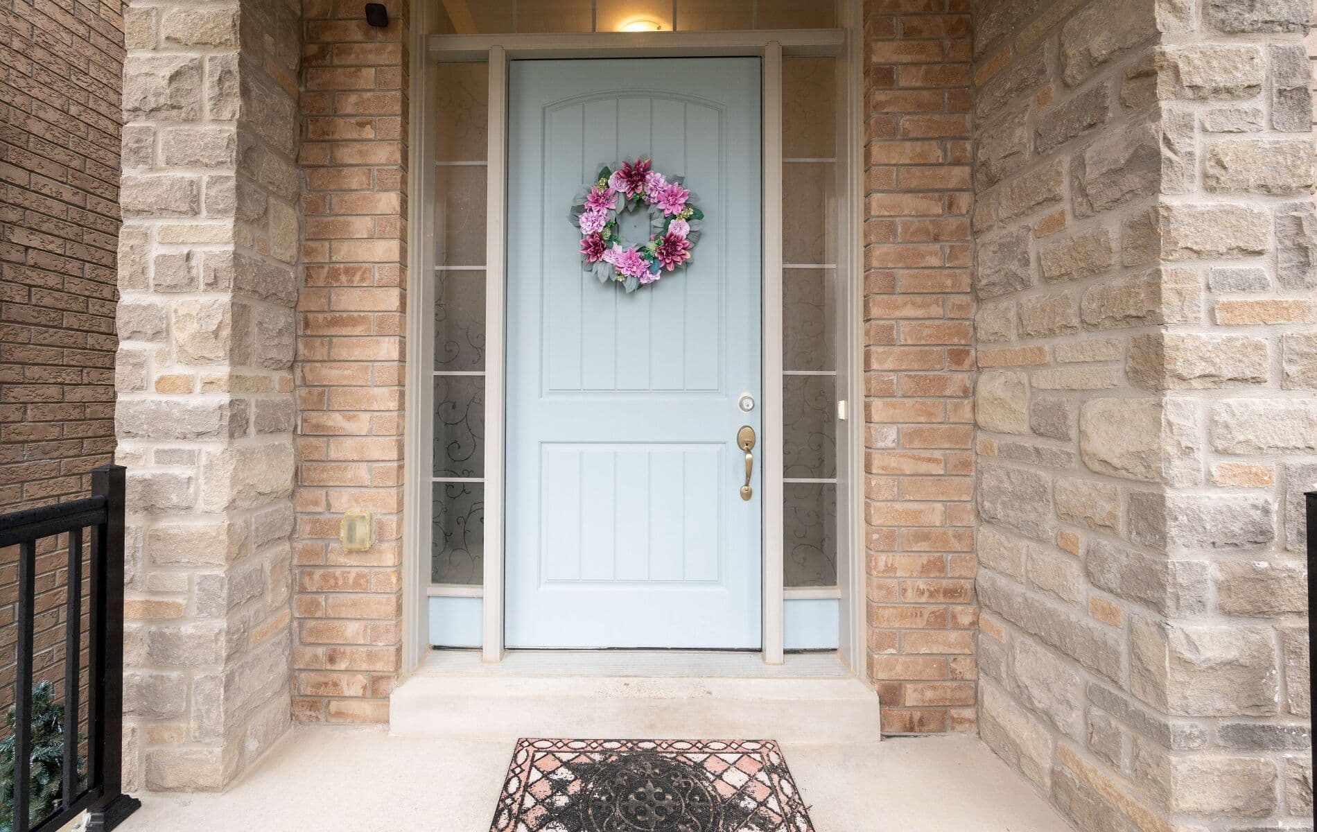 35 Clara May Avenue, East Gwillimbury, ON L9N 0R4