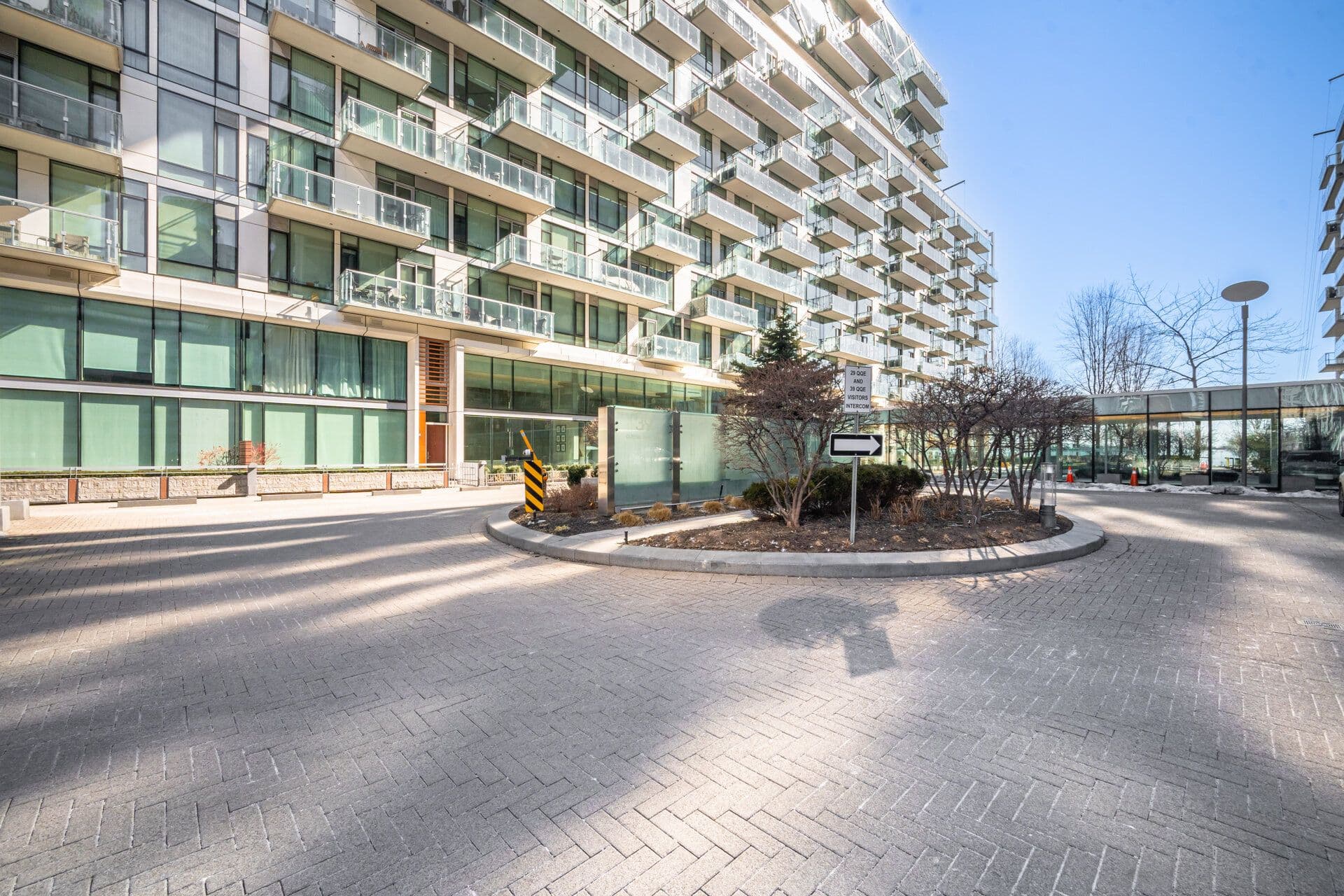 39 Queens Quay E 837, Toronto C08, ON M5E 0A4
