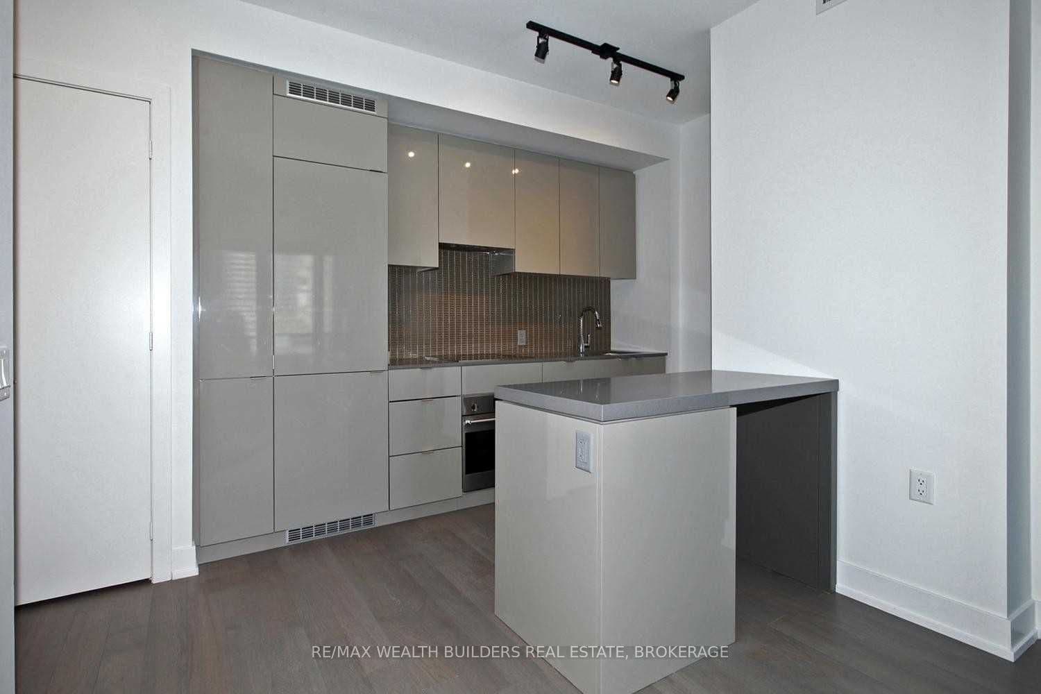 7 Grenville Street 1103, Toronto C01, ON M4Y 1A1