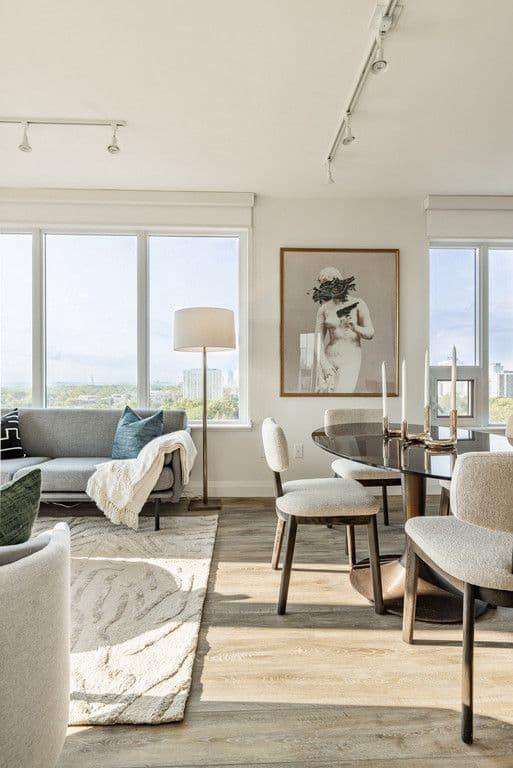 71 Redpath Avenue 601, Toronto C10, ON M4S 0E1