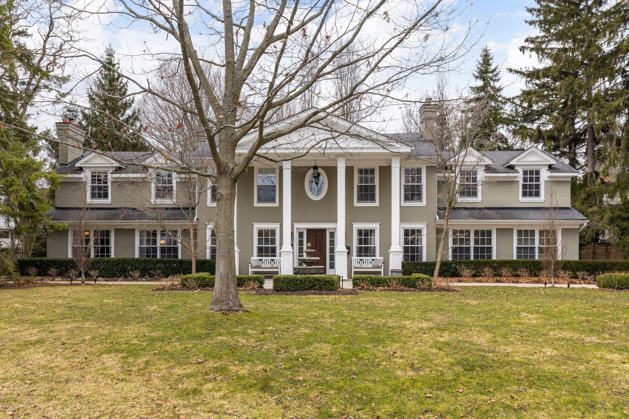 146 Abbey Court, Oakville, ON L6J 4L1