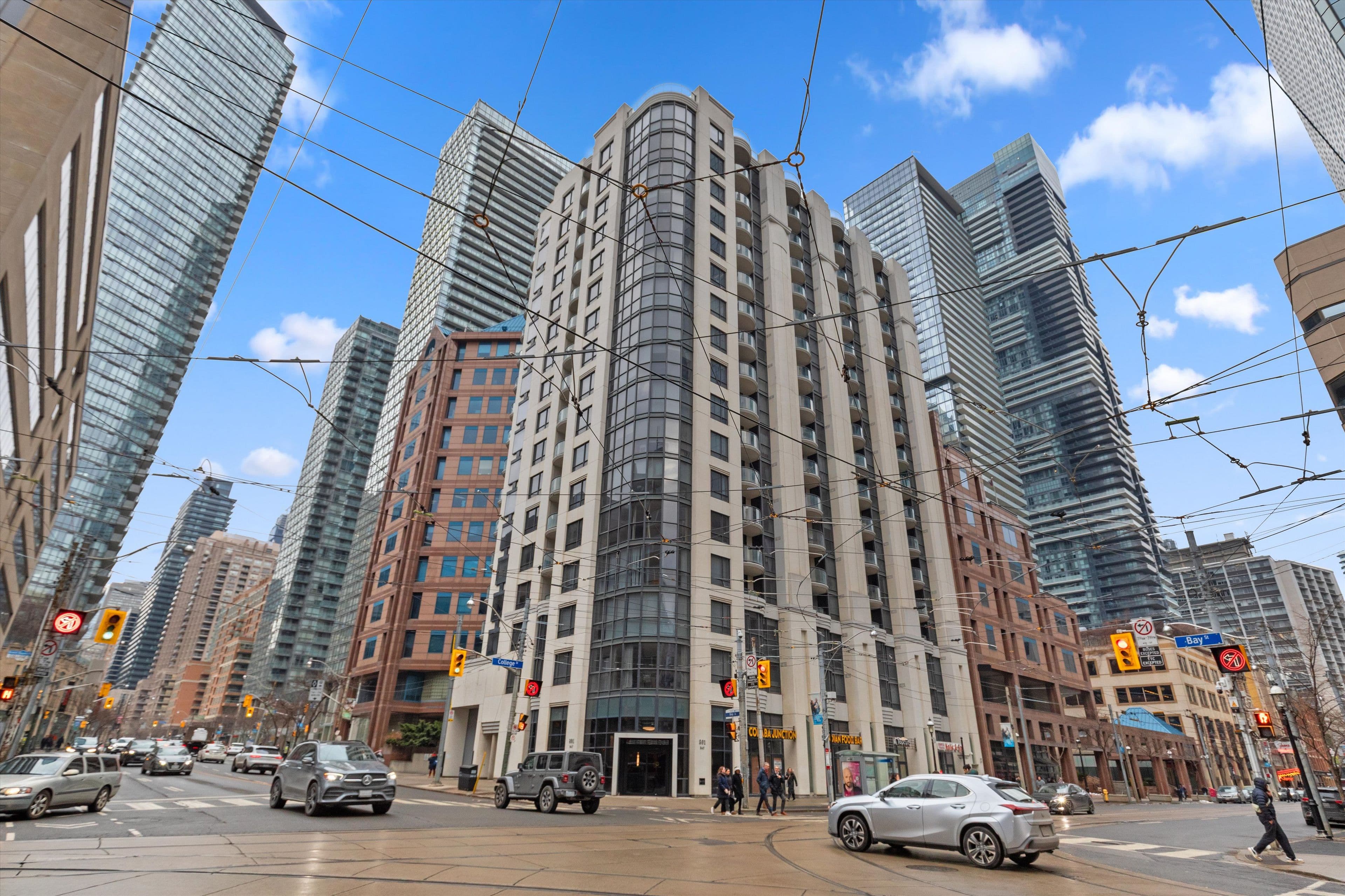 801 Bay Street 205, Toronto C01, ON M5S 1Y9