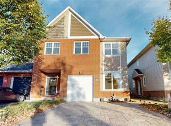 29 Cresthaven Drive D, Barrhaven, ON K2G 6T8
