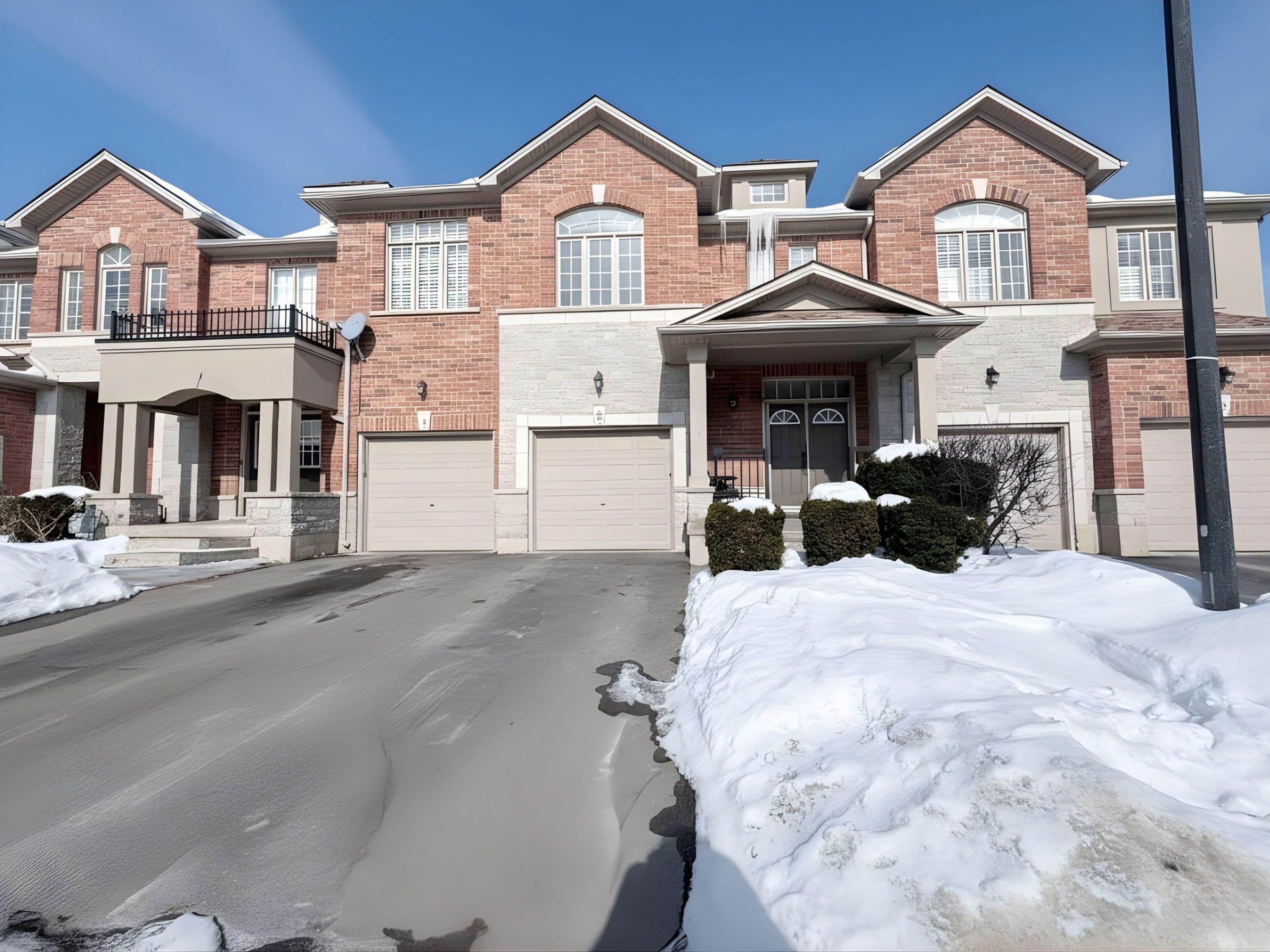 99 Panabaker Drive 9, Hamilton, ON L9B 0A3