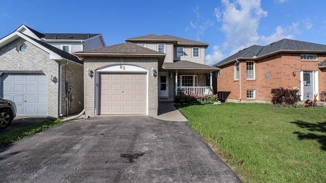 85 Copeman Crescent Lower, Barrie, ON L4N 8B4