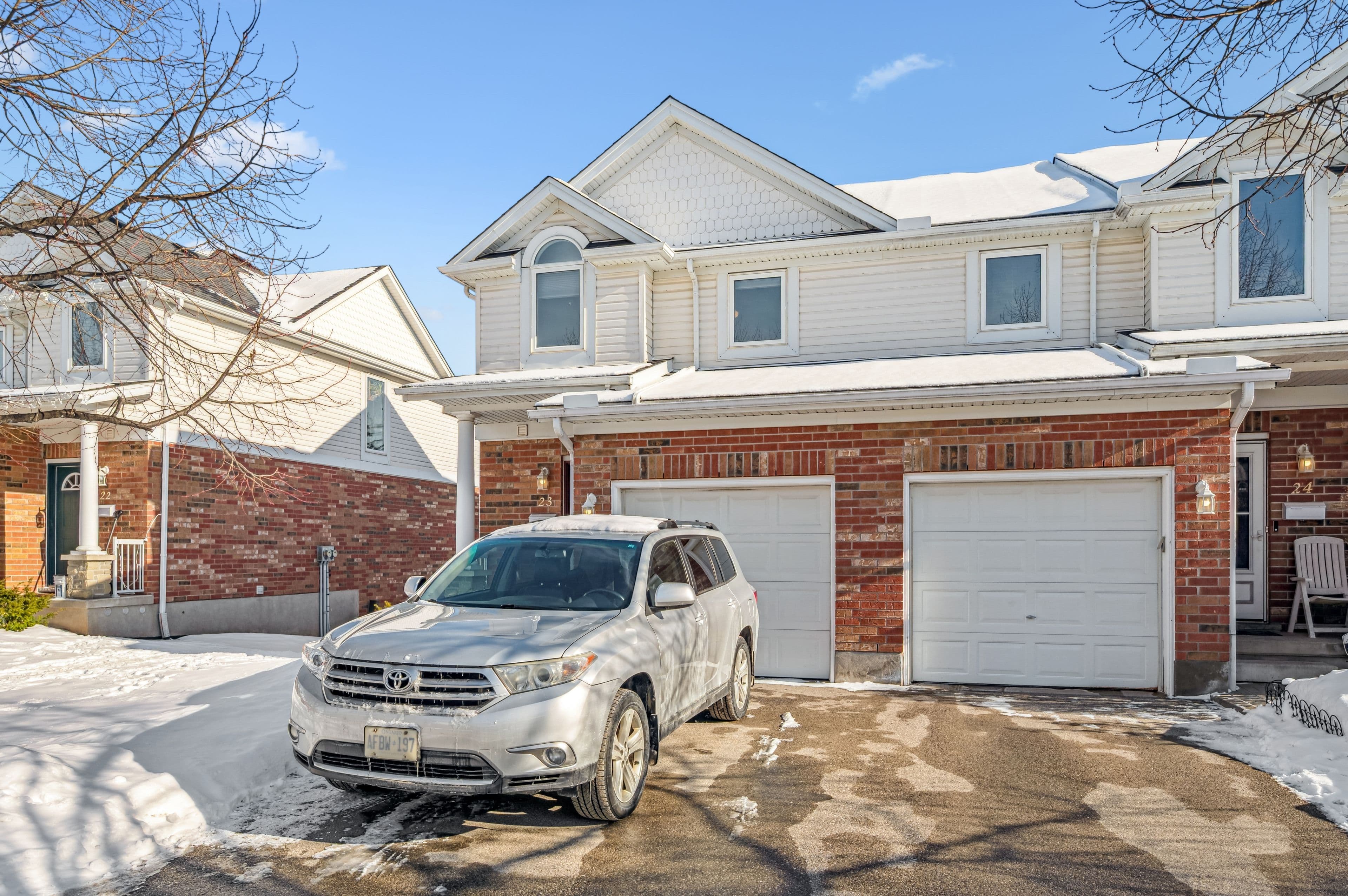 151 Clairfields Drive E 23, Guelph, ON N1L 1P5