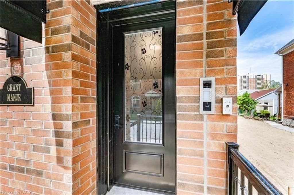 36 Grant Avenue 1A, Hamilton, ON L8N 2X5