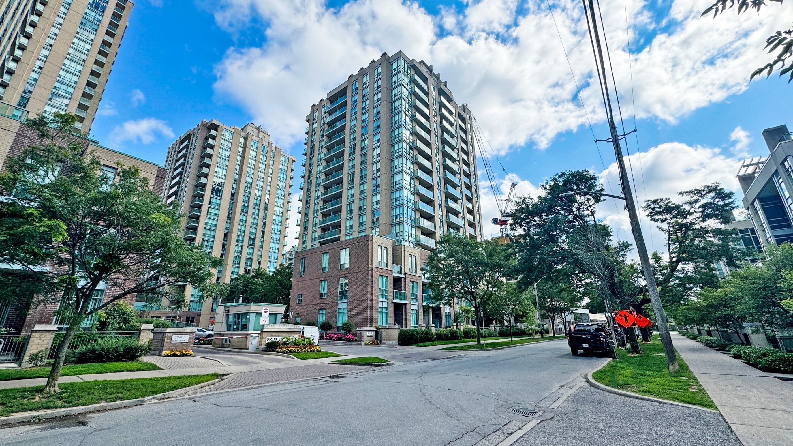 28 Olive Avenue LPH11, Toronto C14, ON M2N 7E6