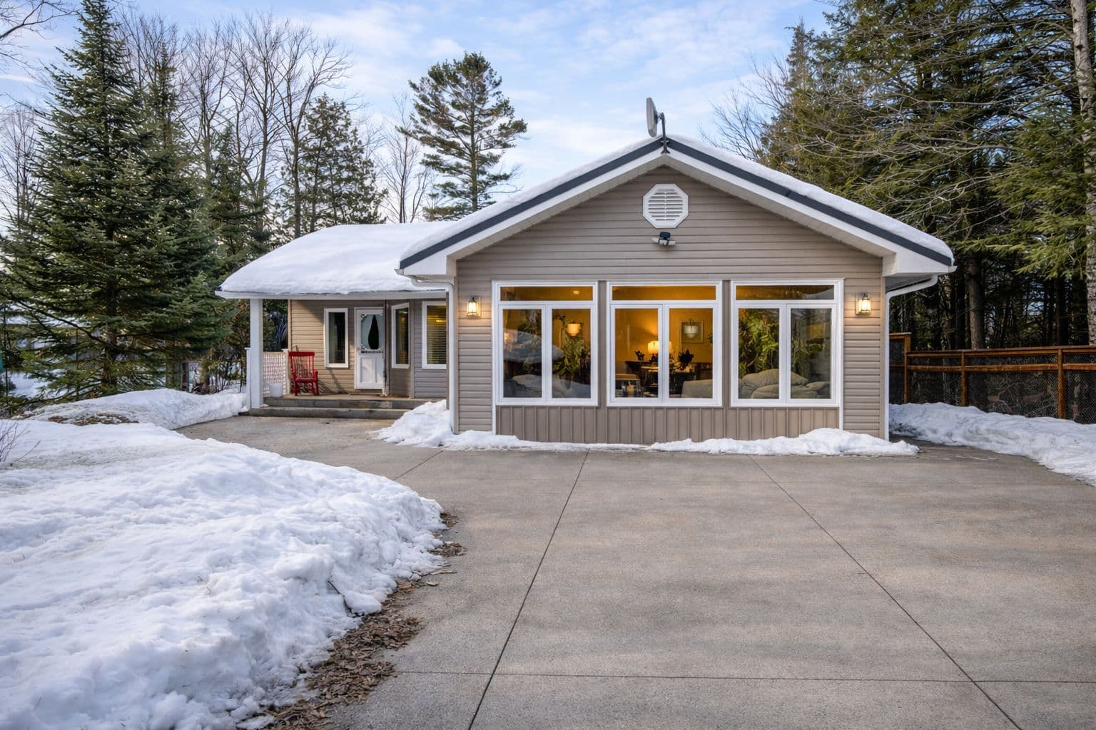 612 York Avenue, South Bruce Peninsula, ON N0H 2G0