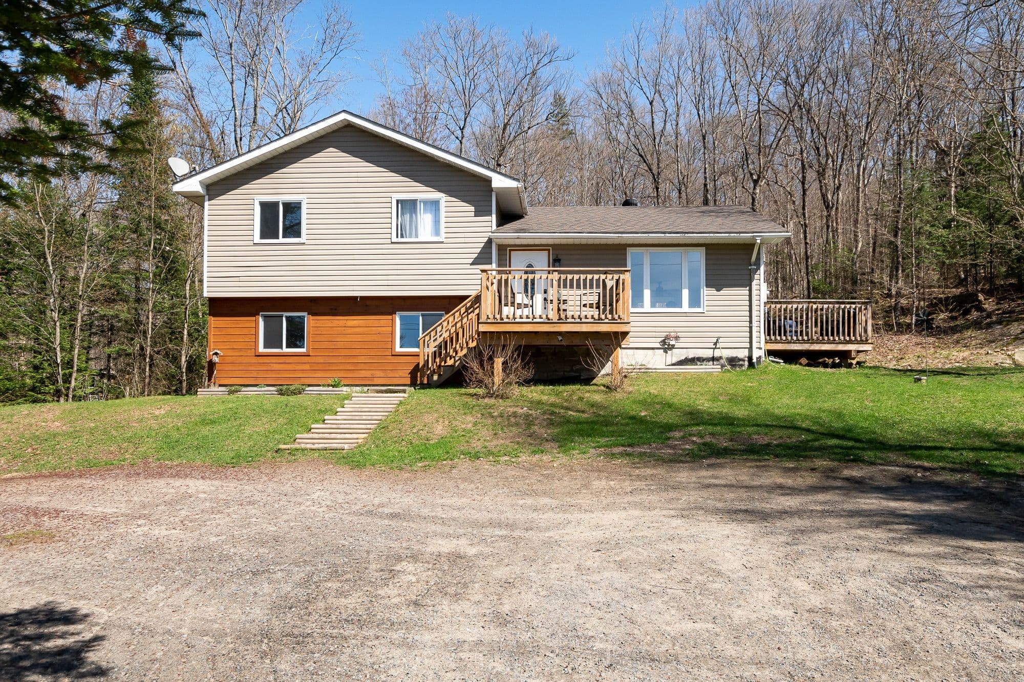 751 Old Muskoka Road, Huntsville, ON P0B 1M0