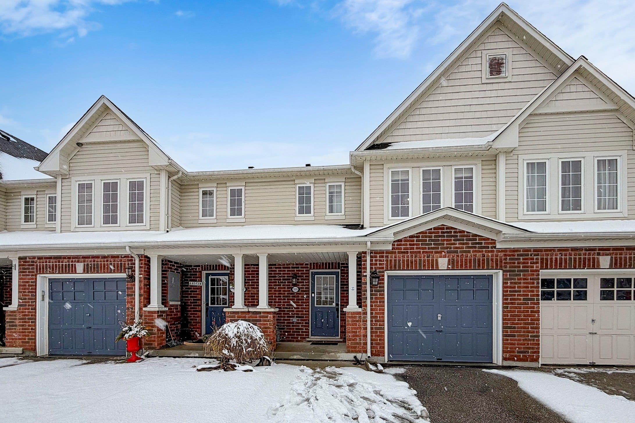 109 Bloomington Drive, Cambridge, ON N1P 1J6