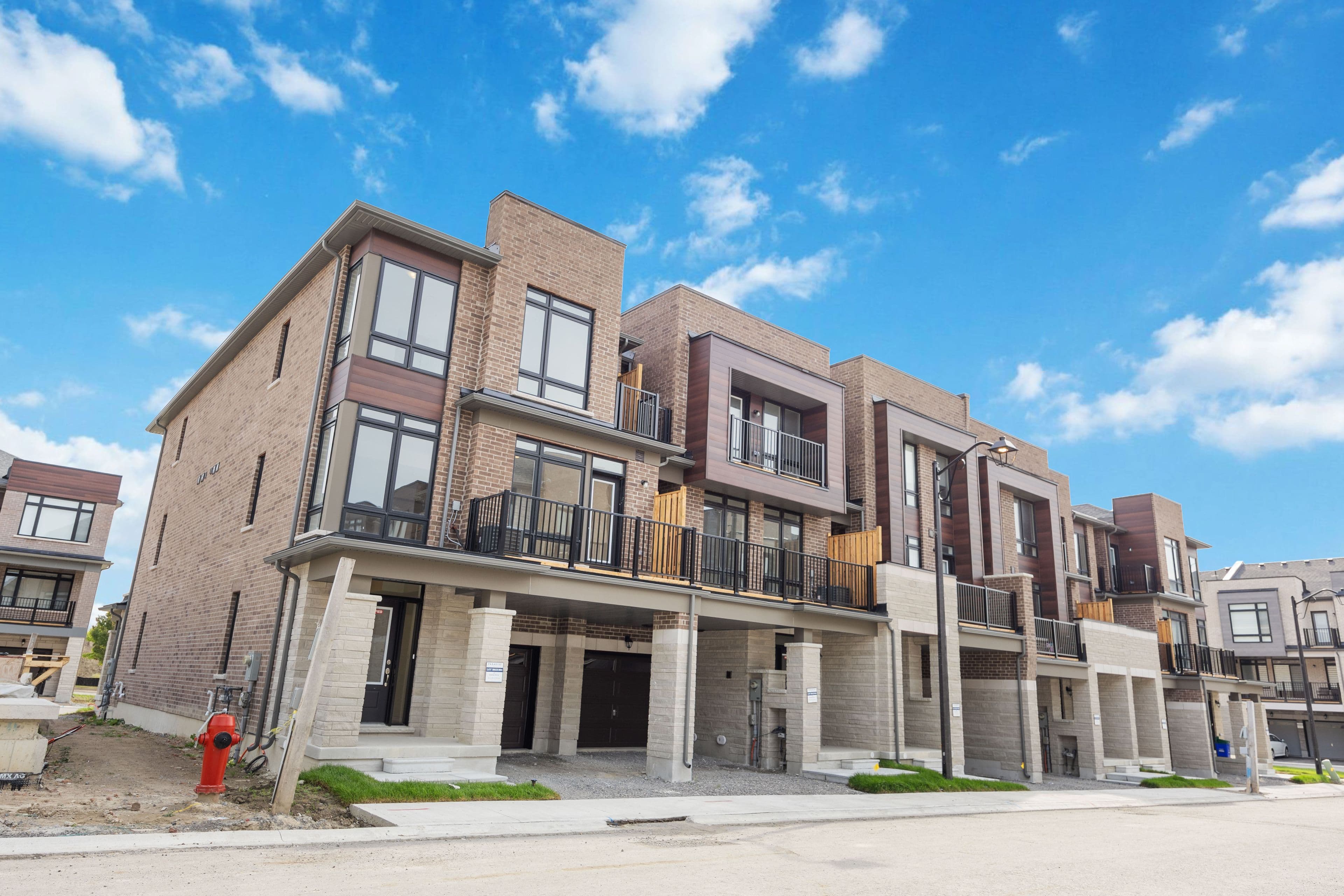 27 Gunton Street, Aurora, ON L4G 7B6