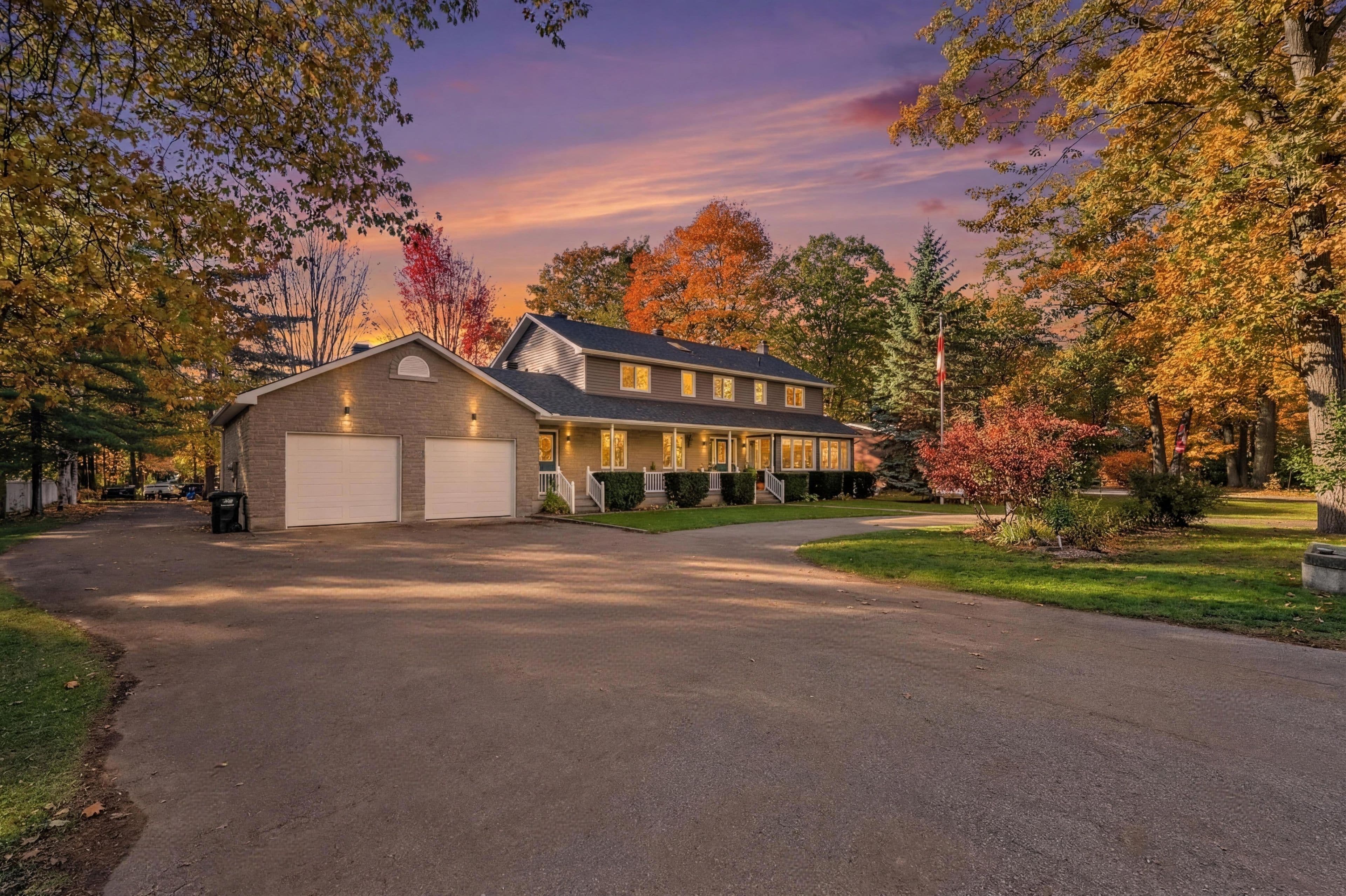 266 45th Street S, Wasaga Beach, ON L9Z 1R3