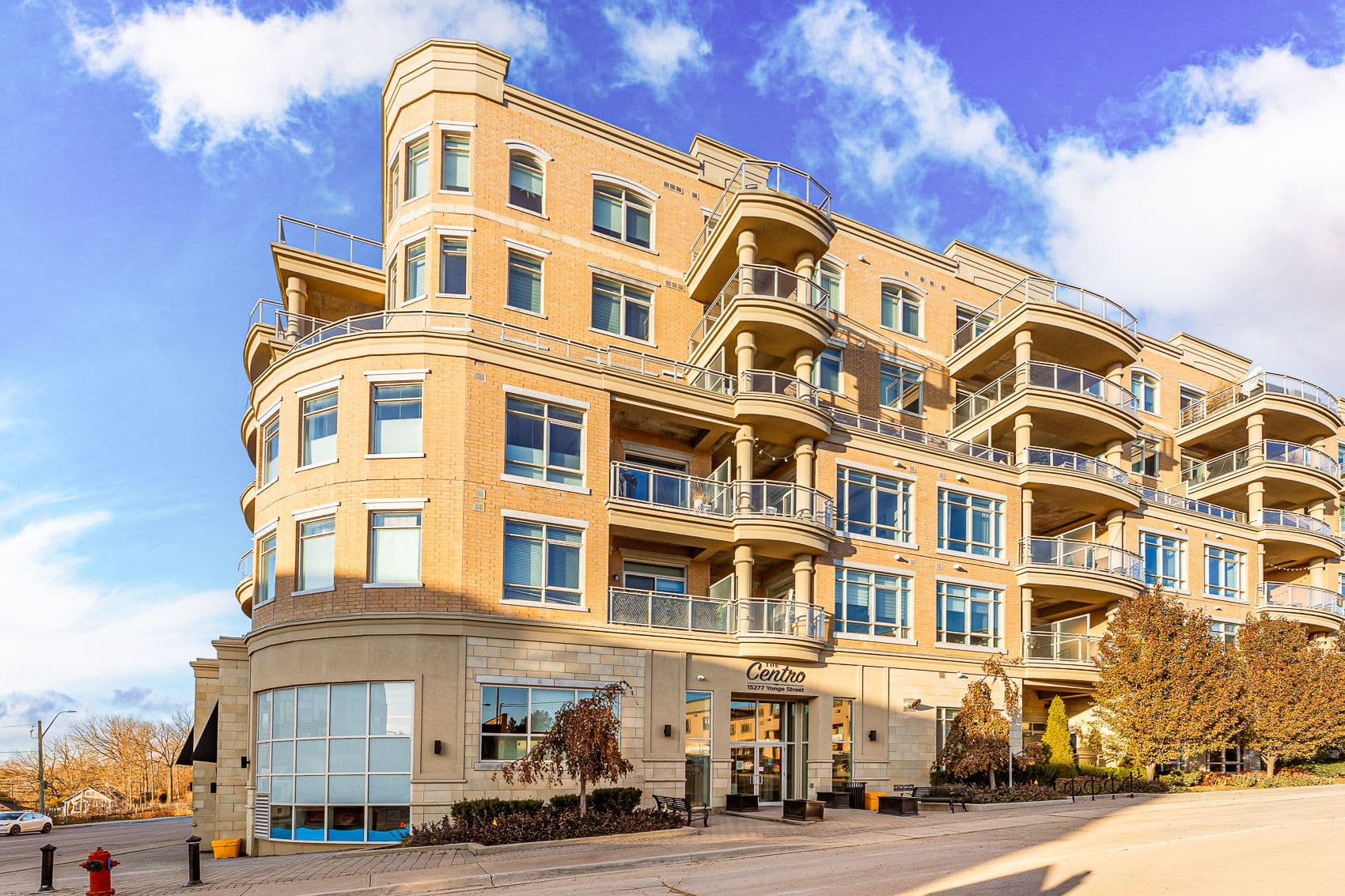 15277 Yonge Street 419, Aurora, ON L4G 1Y3