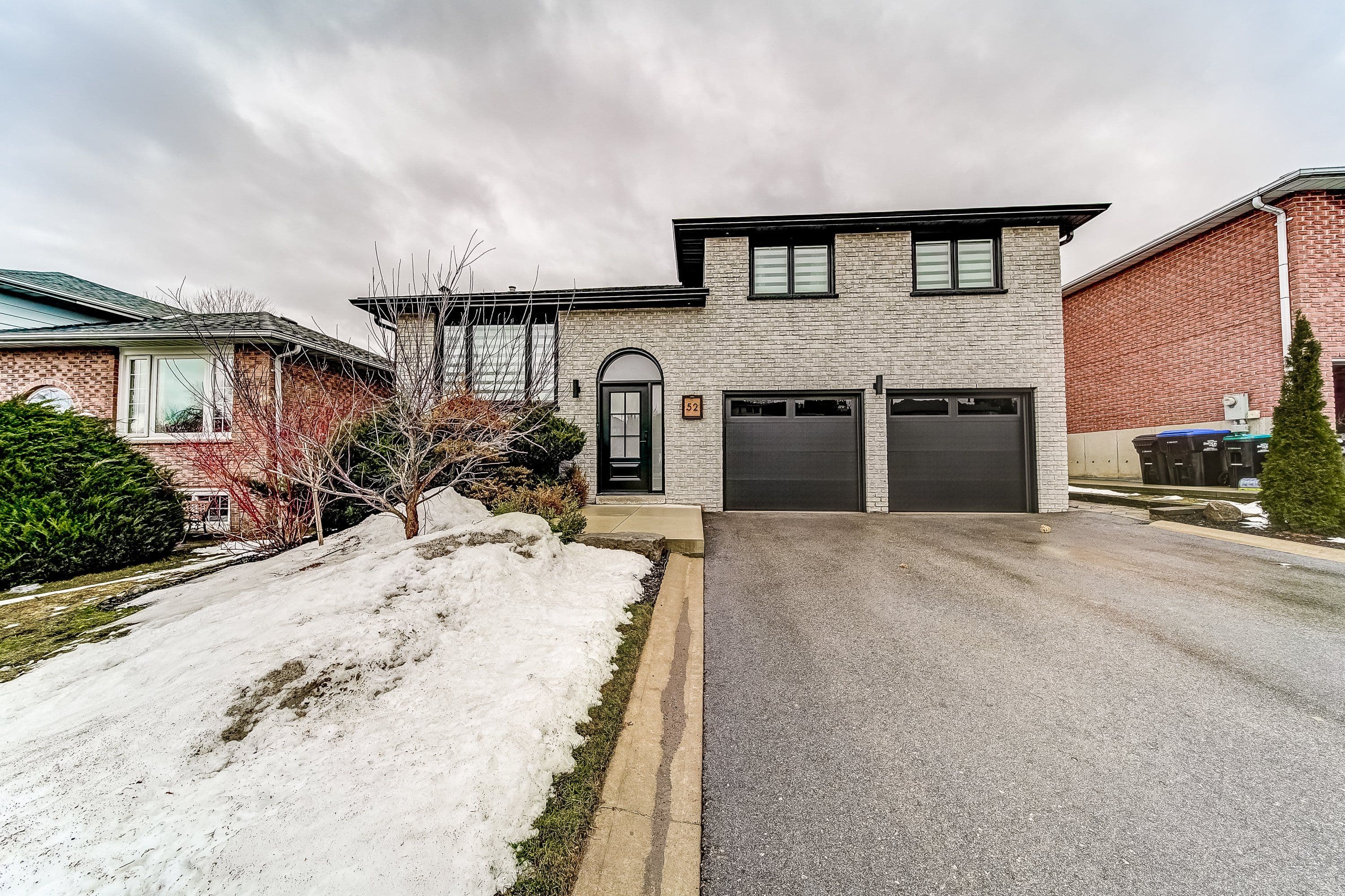 52 Wood Crescent, Bradford West Gwillimbury, ON L3Z 2G2